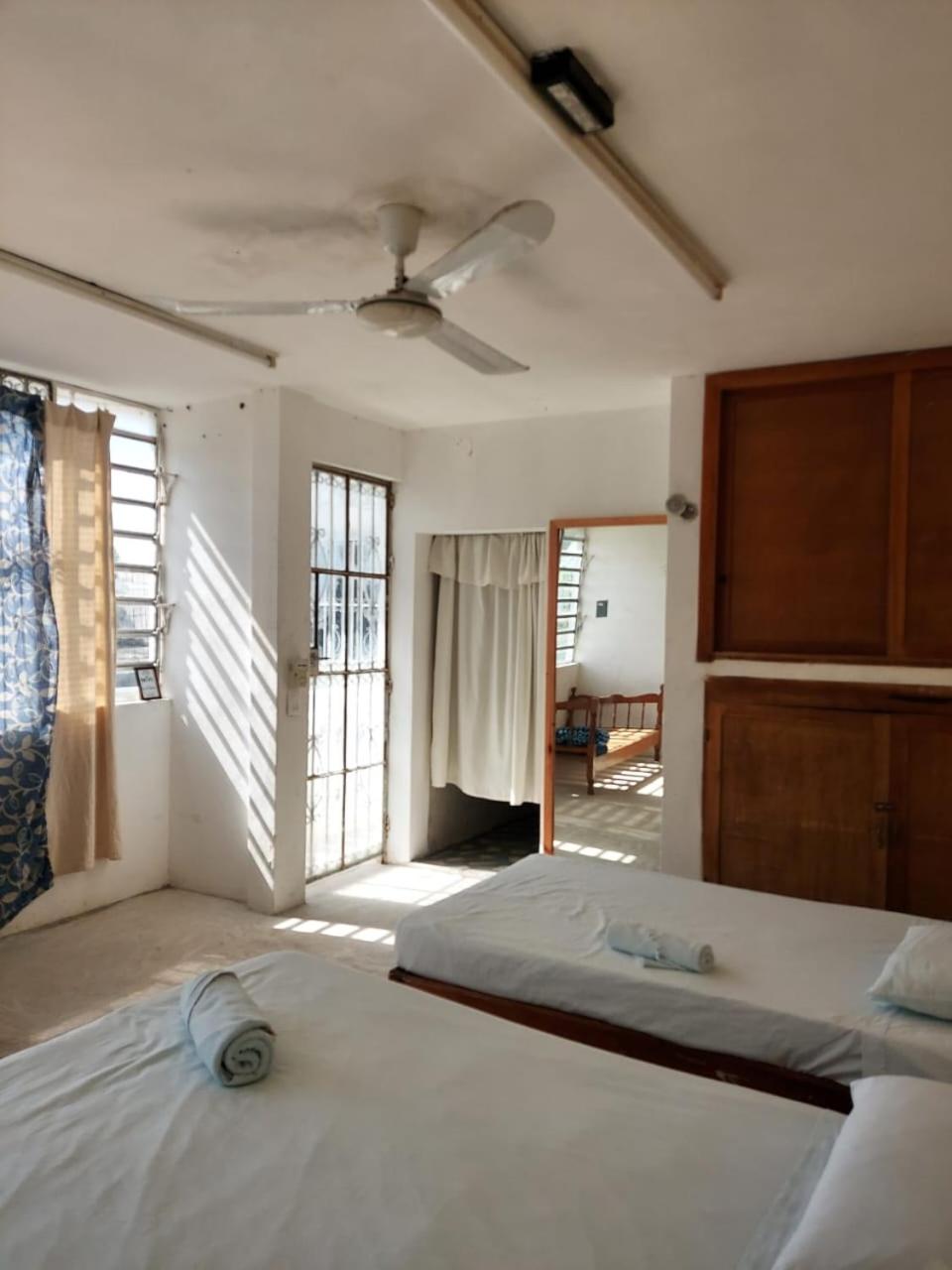 Economy Triple Room with Shared Bathroom photo 1