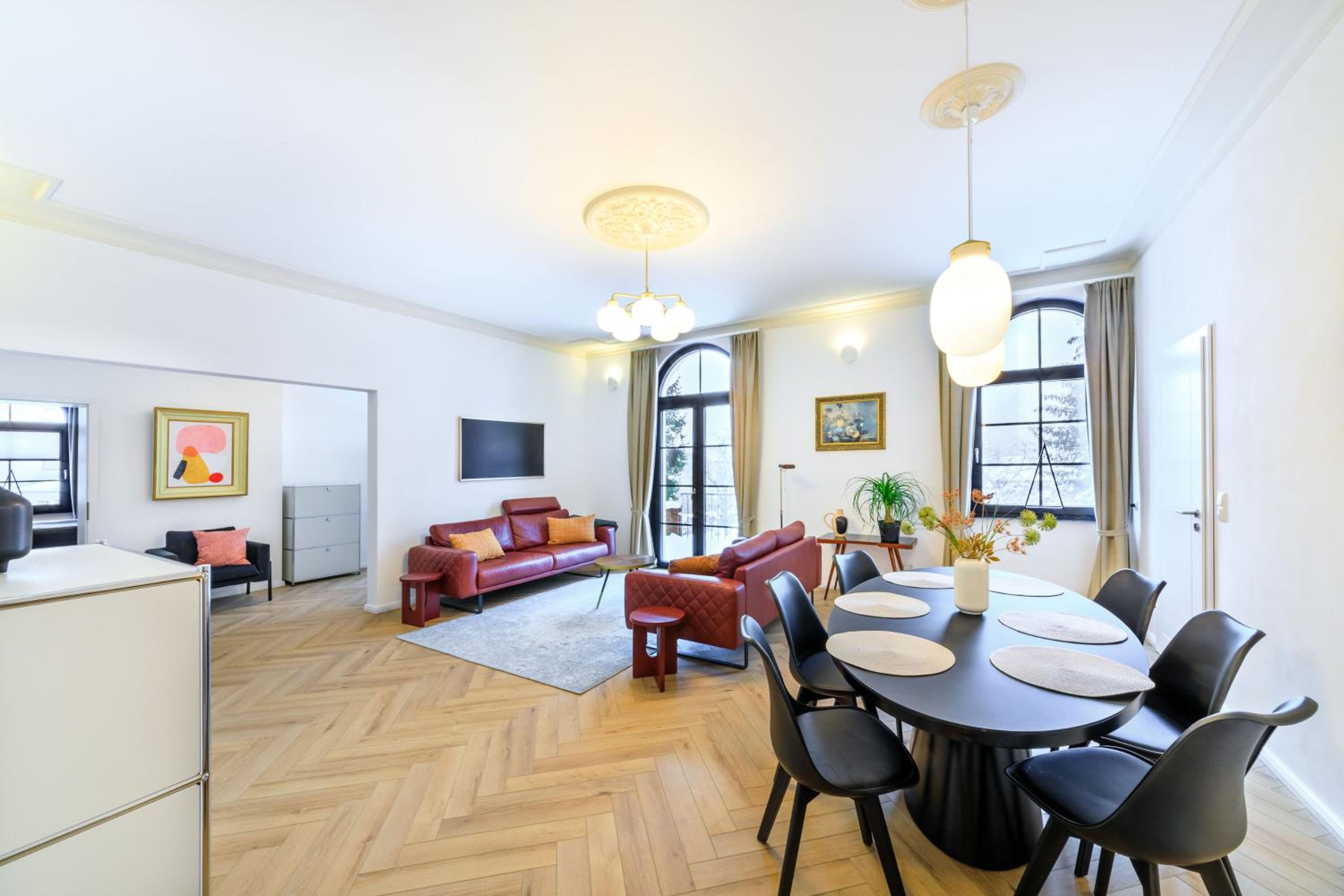 Three-Bedroom Apartment photo 1