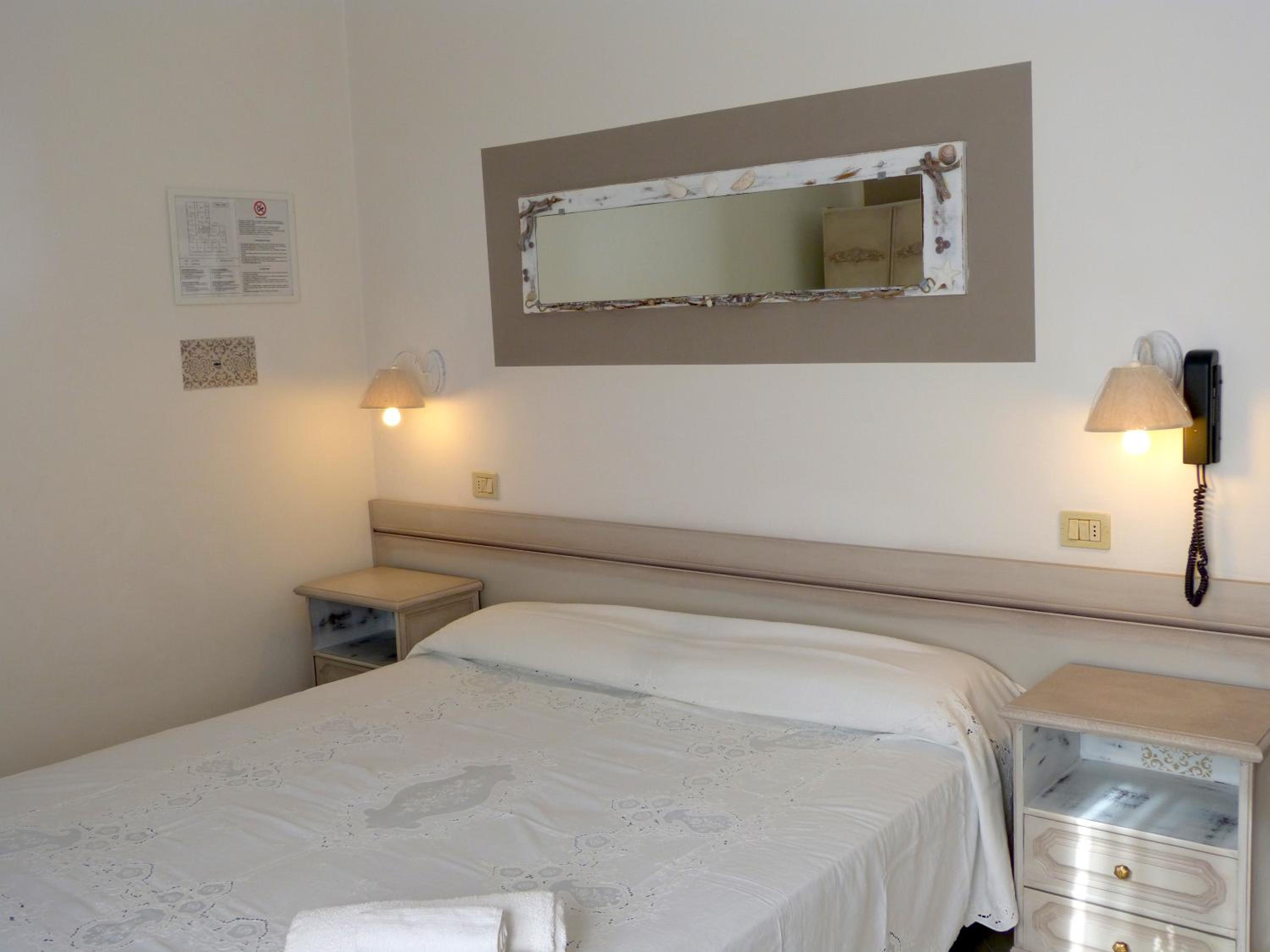 Standard Double Room photo 3