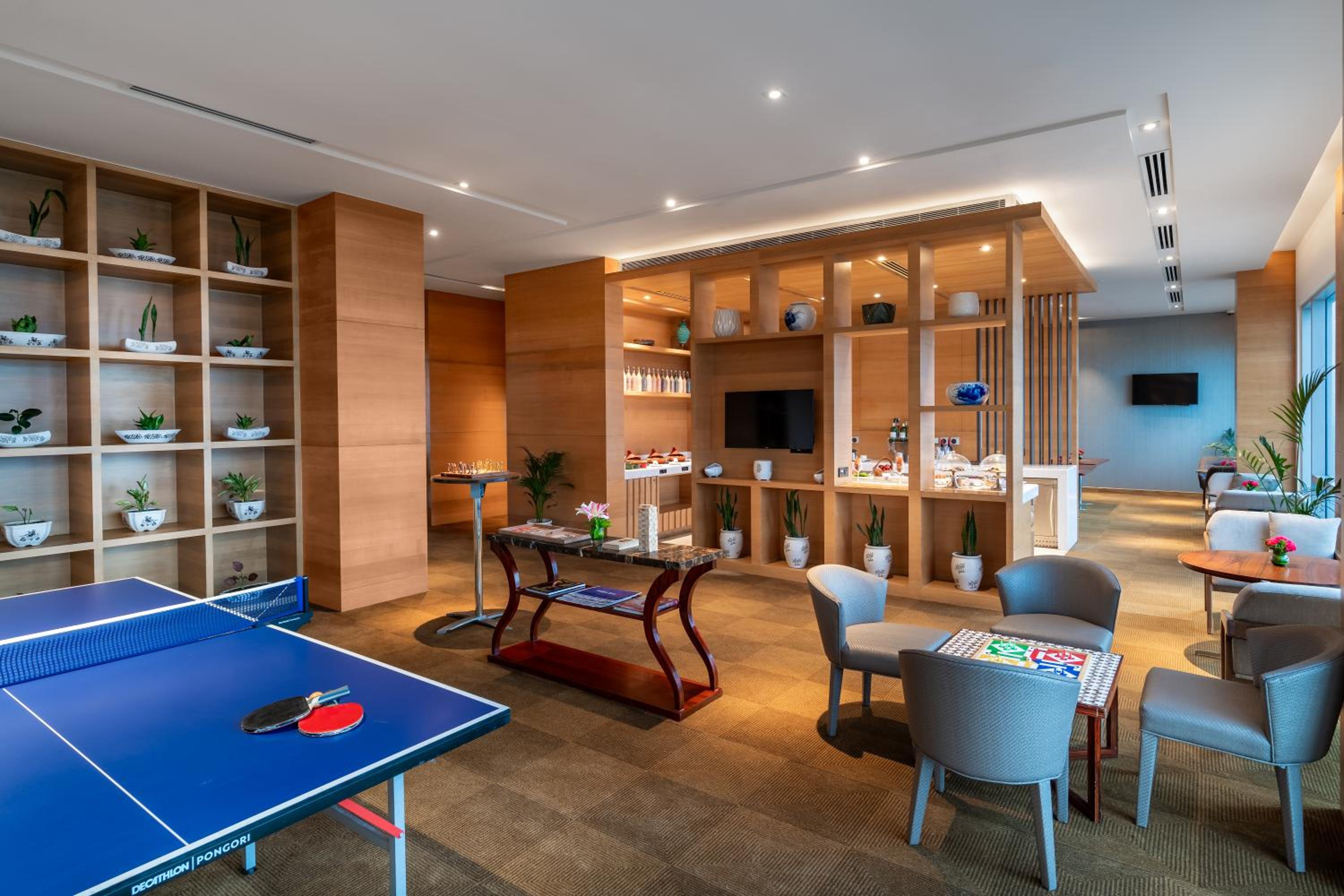 King Room - Club Access | 20% discount on Food & Soft Beverage (No IRD) & Laundry