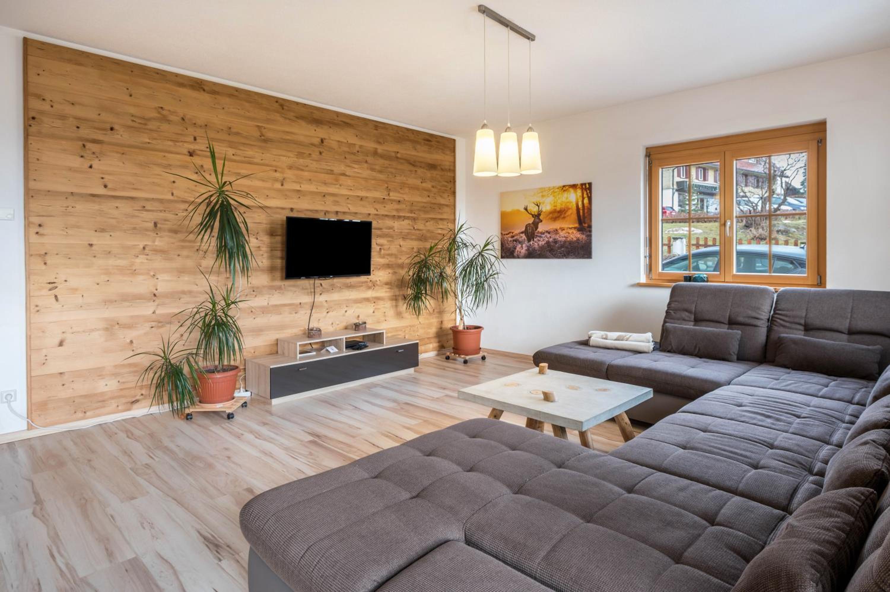 Three-Bedroom Deluxe Apartment