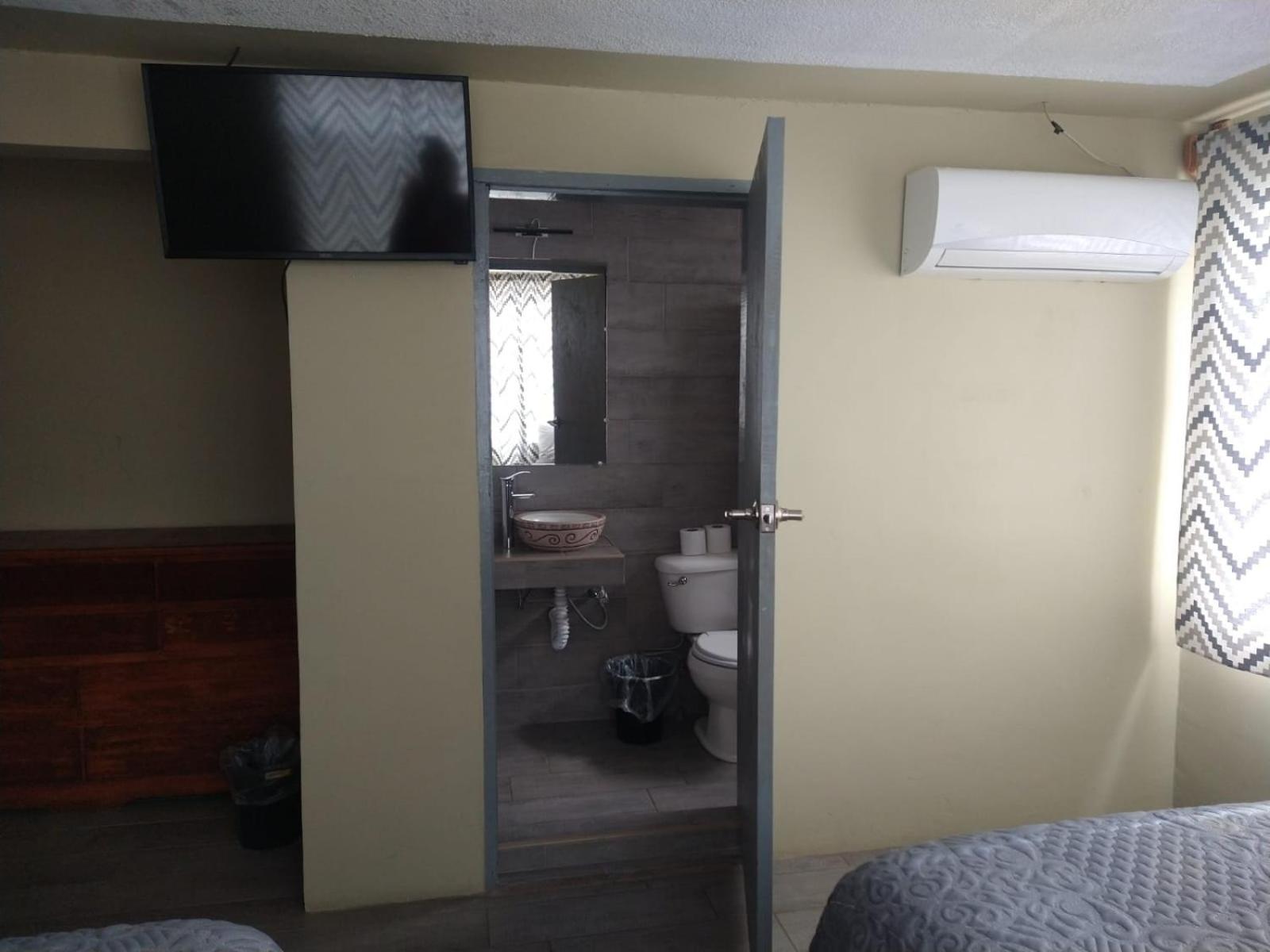 Twin Room photo 2
