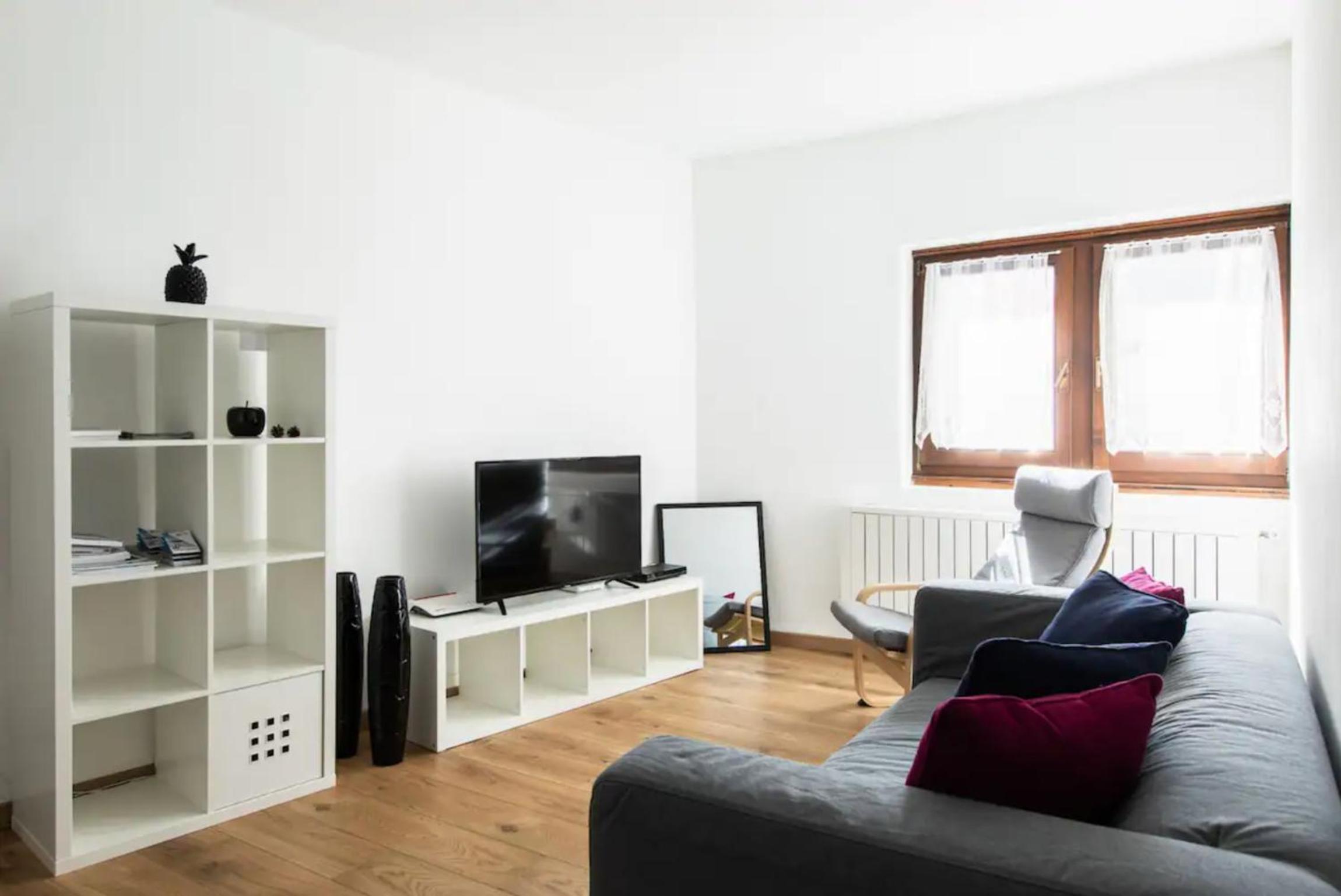 Three-Bedroom Apartment photo 1