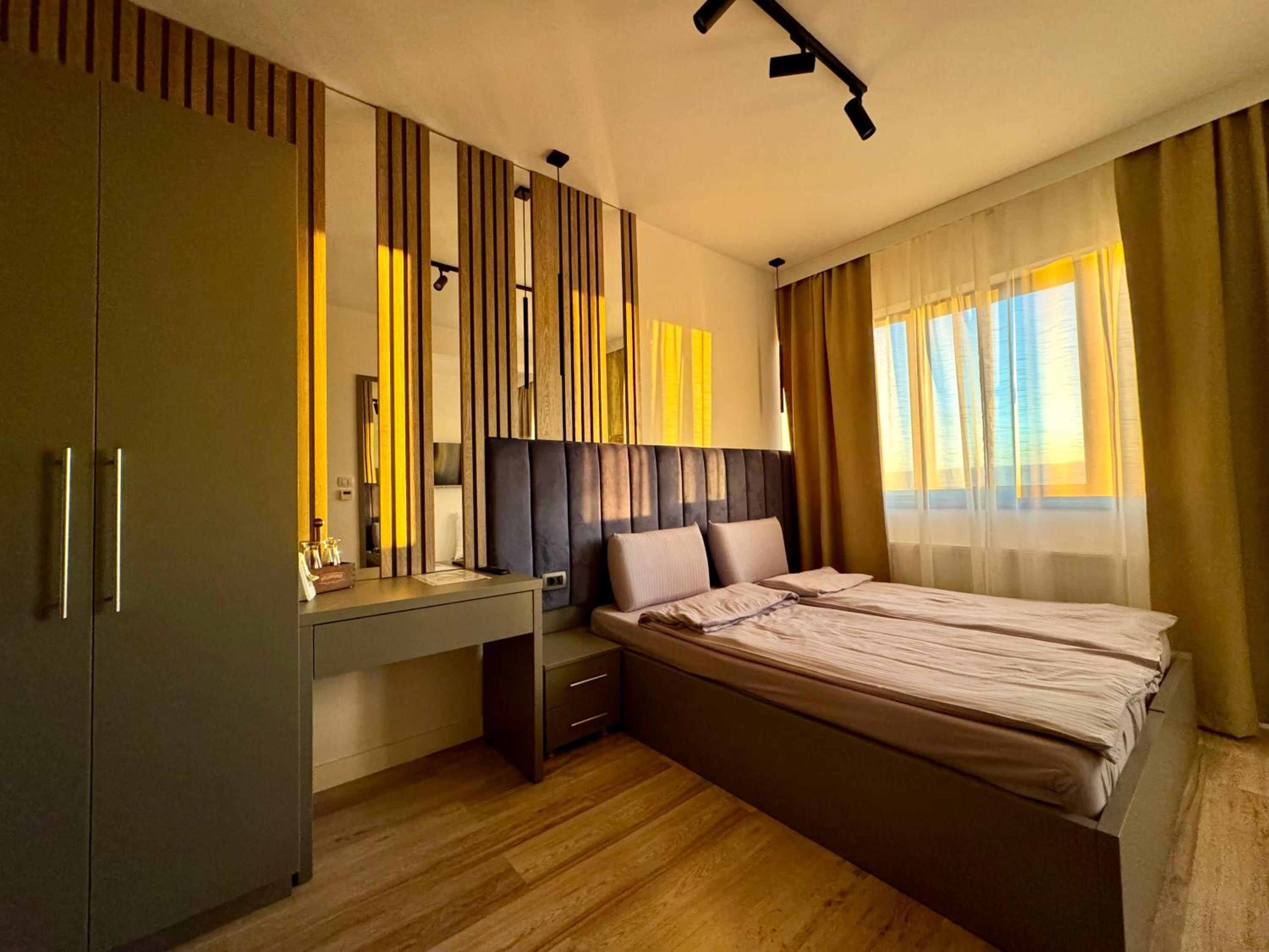Deluxe Double or Twin Room - Photo 4
