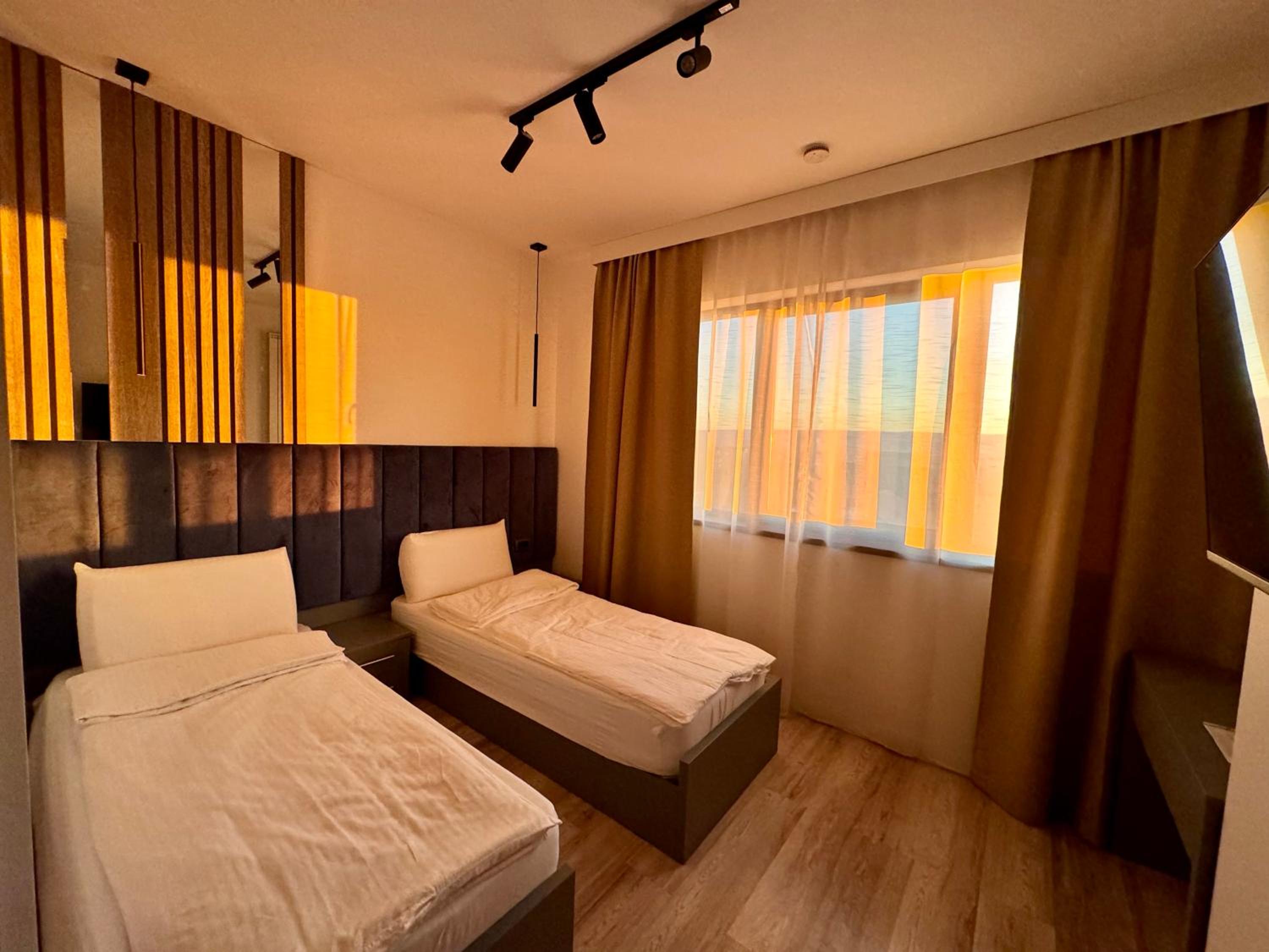 Deluxe Double or Twin Room - Photo 5