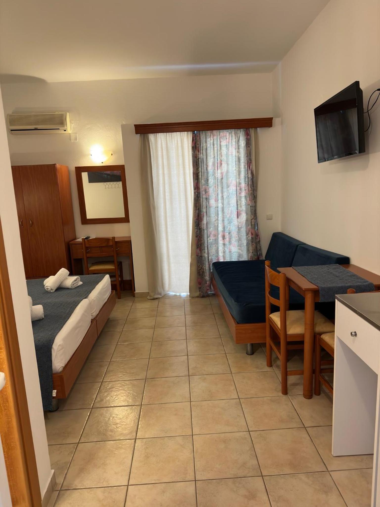 Economy Twin Room