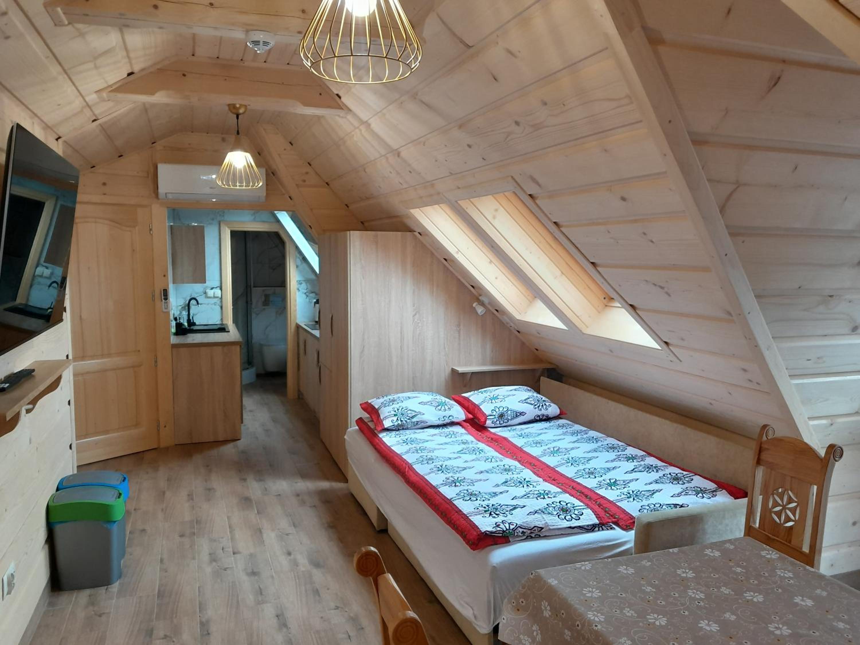 Three-Bedroom Apartment - Photo 7