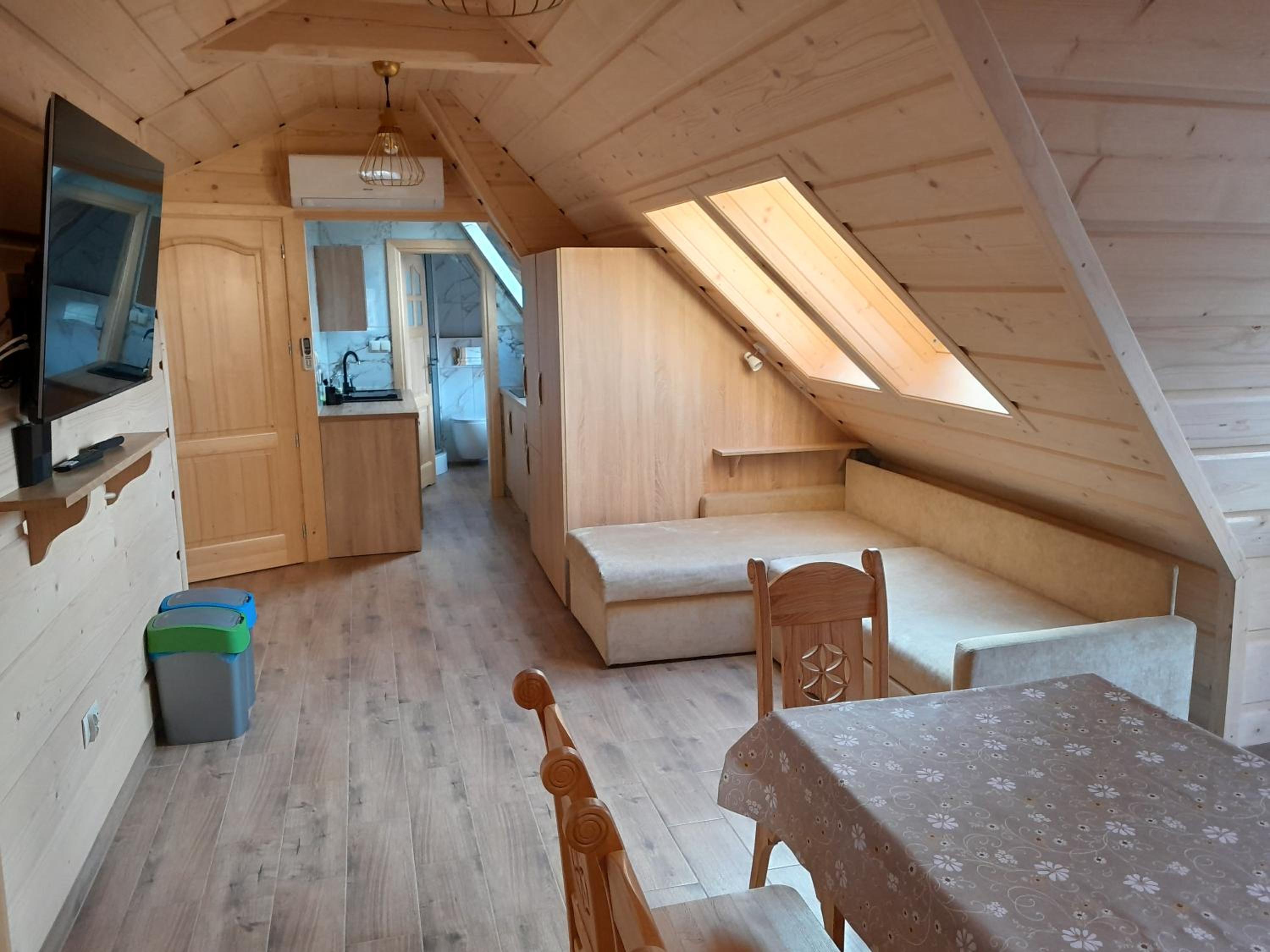 Three-Bedroom Apartment - Photo 14