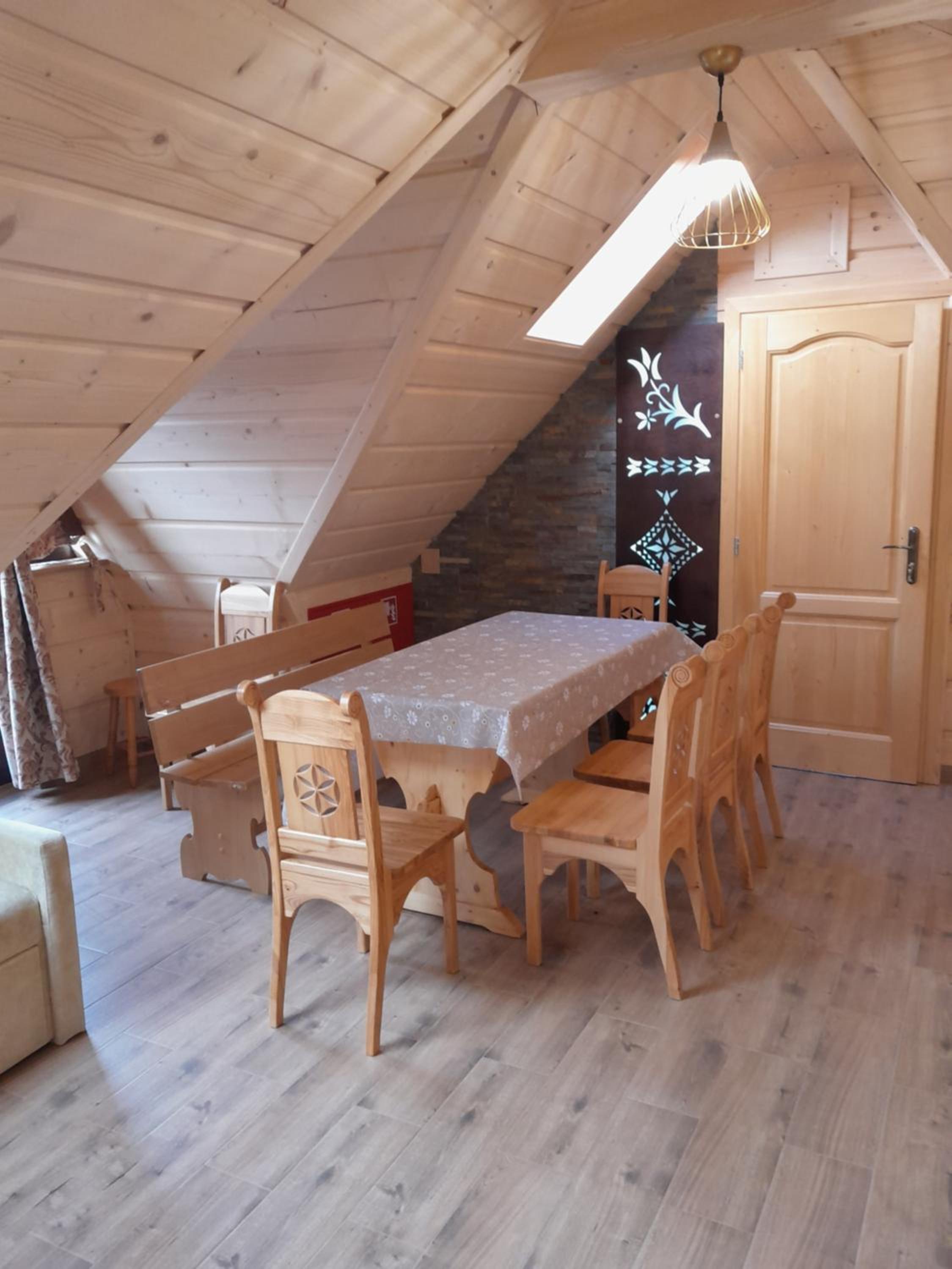Three-Bedroom Apartment - Photo 11