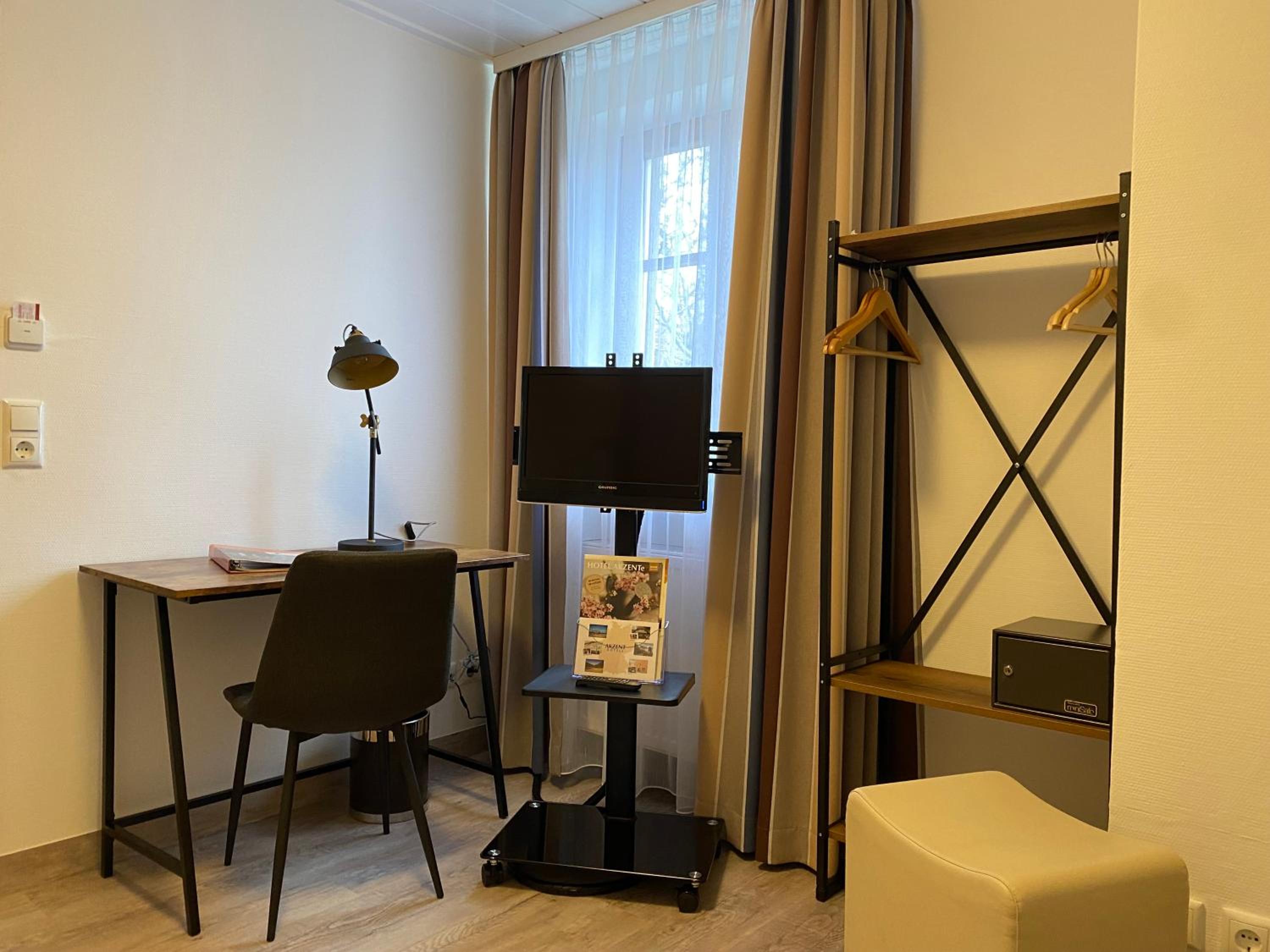 Economy Double or Twin Room - Photo 5