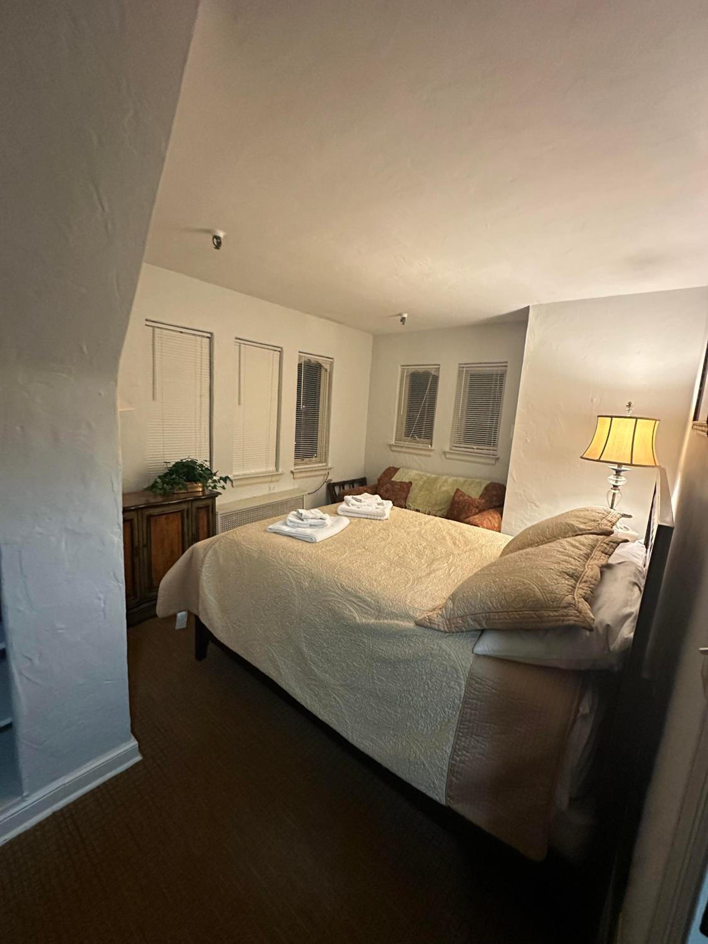 Deluxe Queen Room photo 2