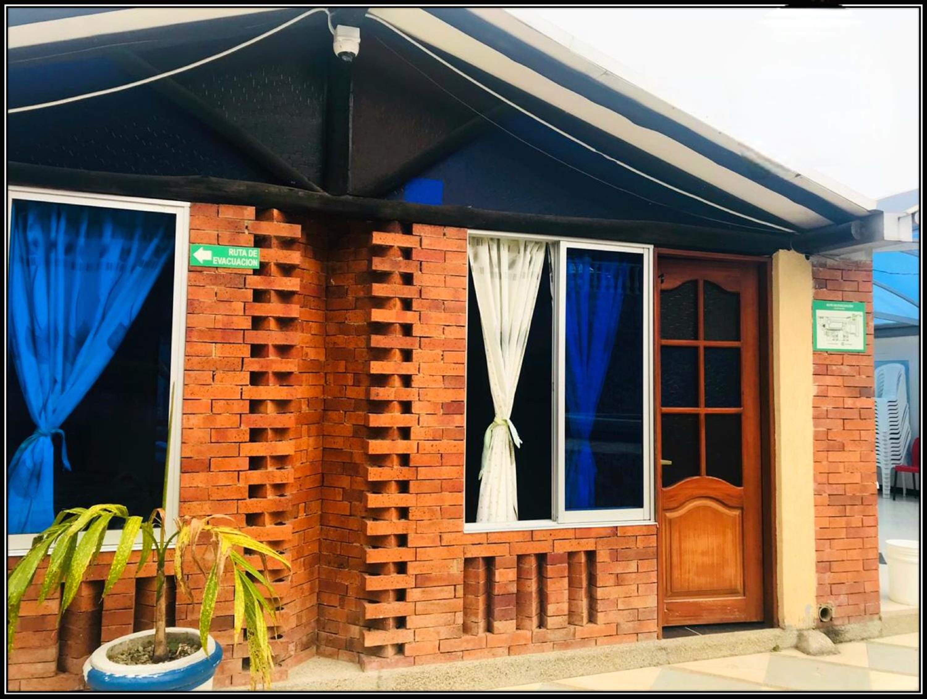 Four-Bedroom House photo 3