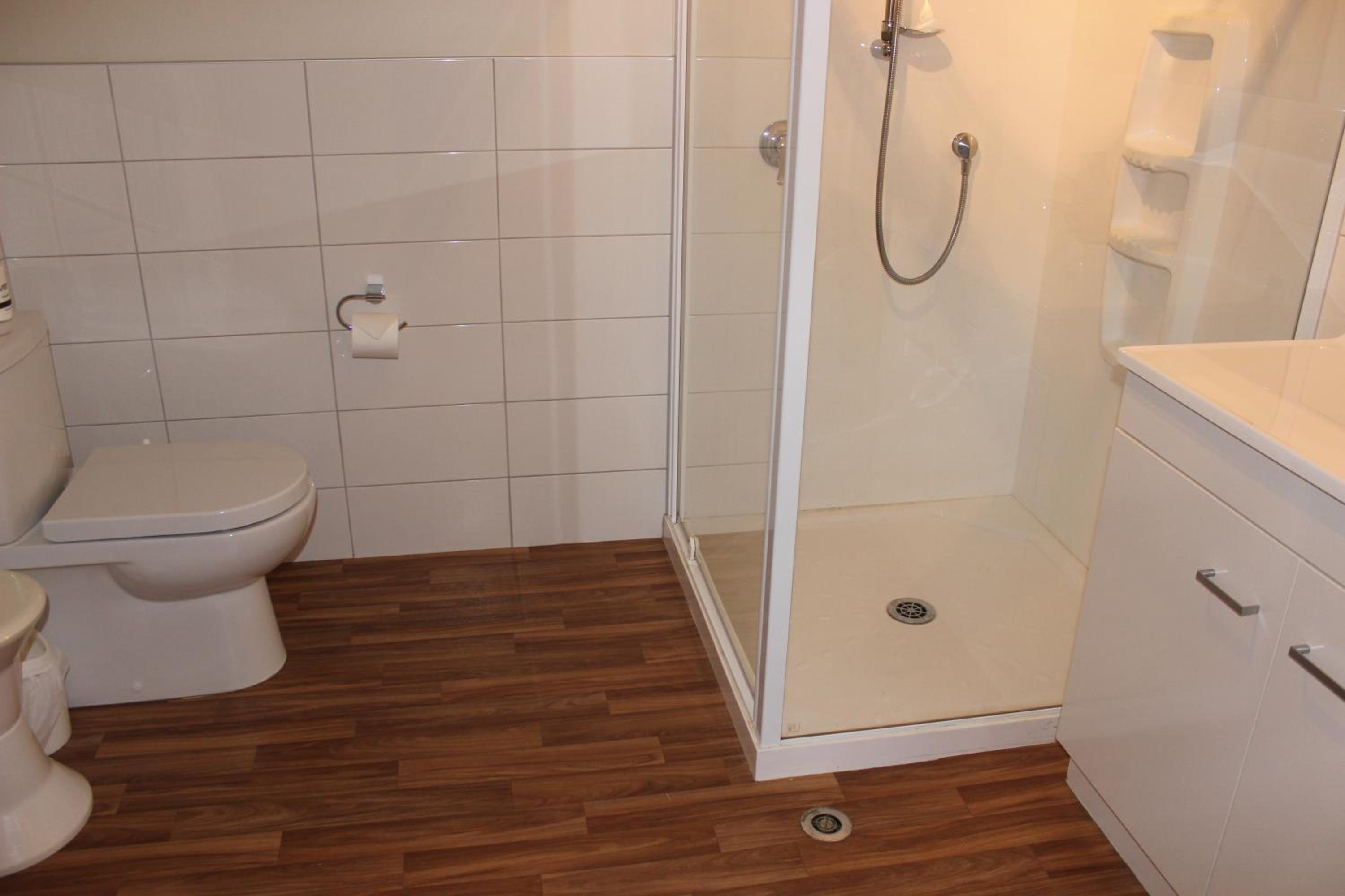 One-Bedroom Apartment - Photo 9