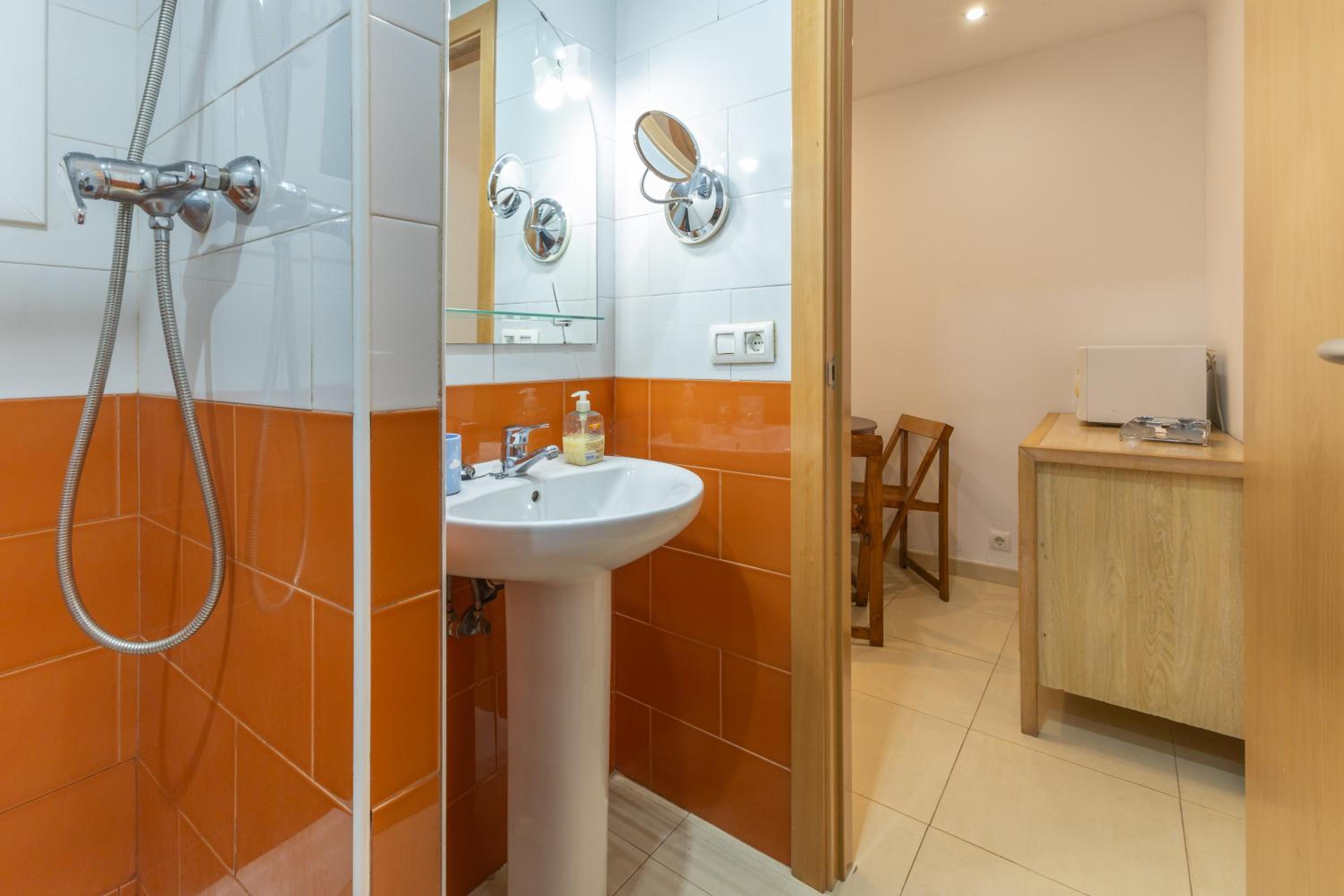 Superior One-Bedroom Apartment with Balcony photo 2