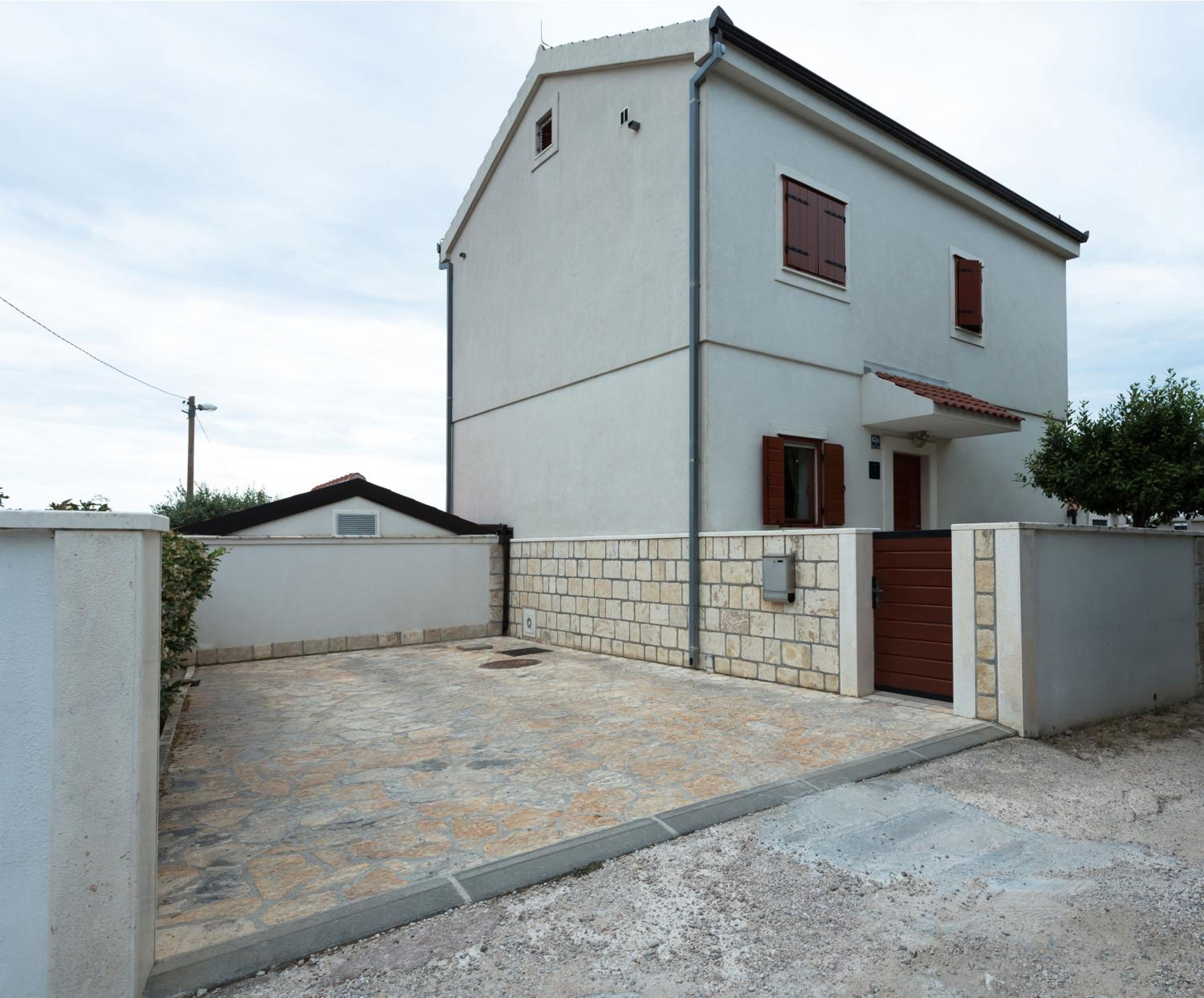 Four-Bedroom House photo 2