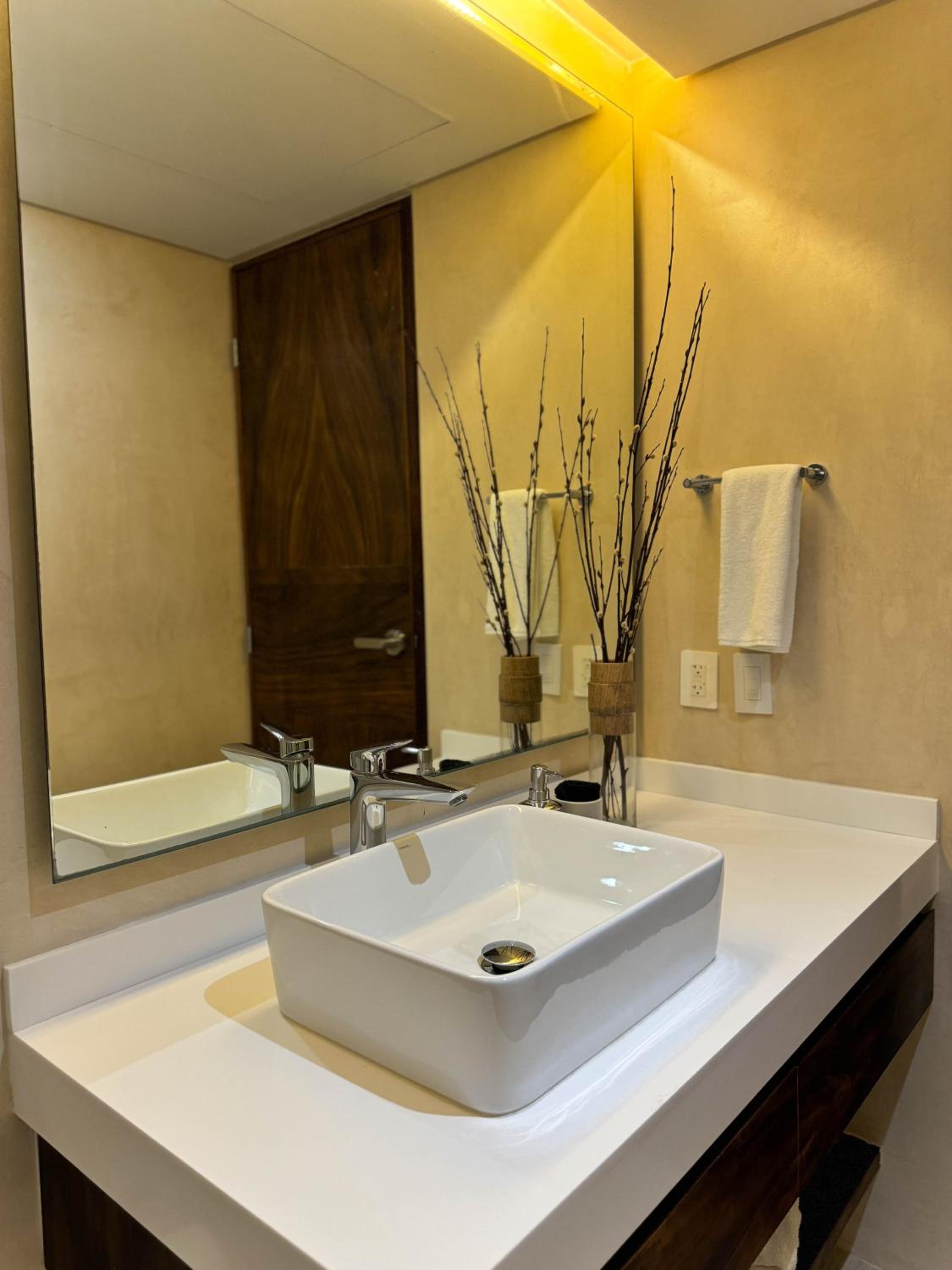 One-Bedroom Apartment - Photo 26