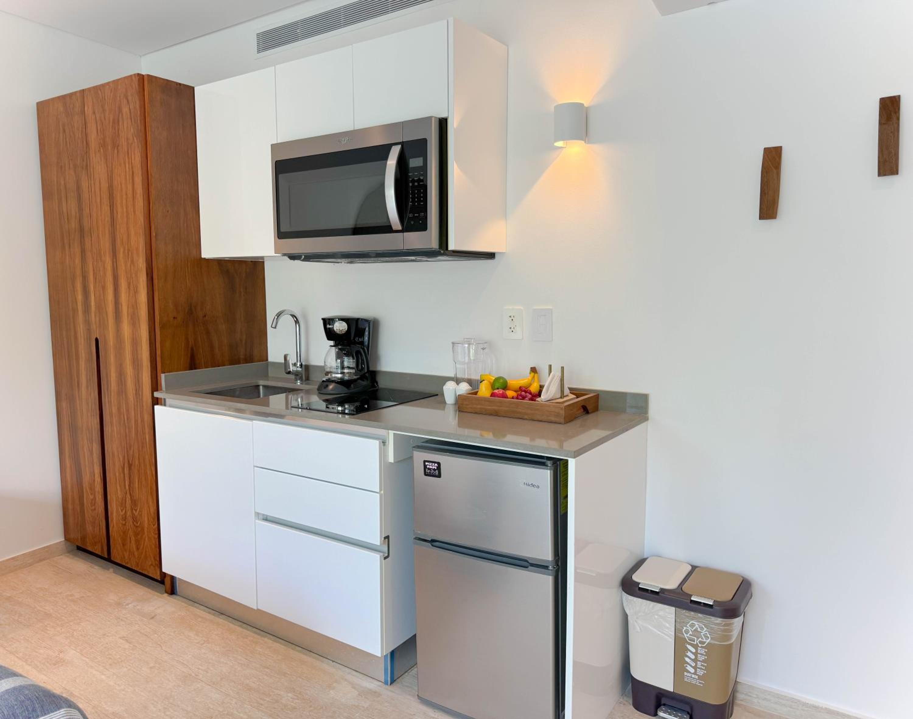One-Bedroom Apartment - Photo 22