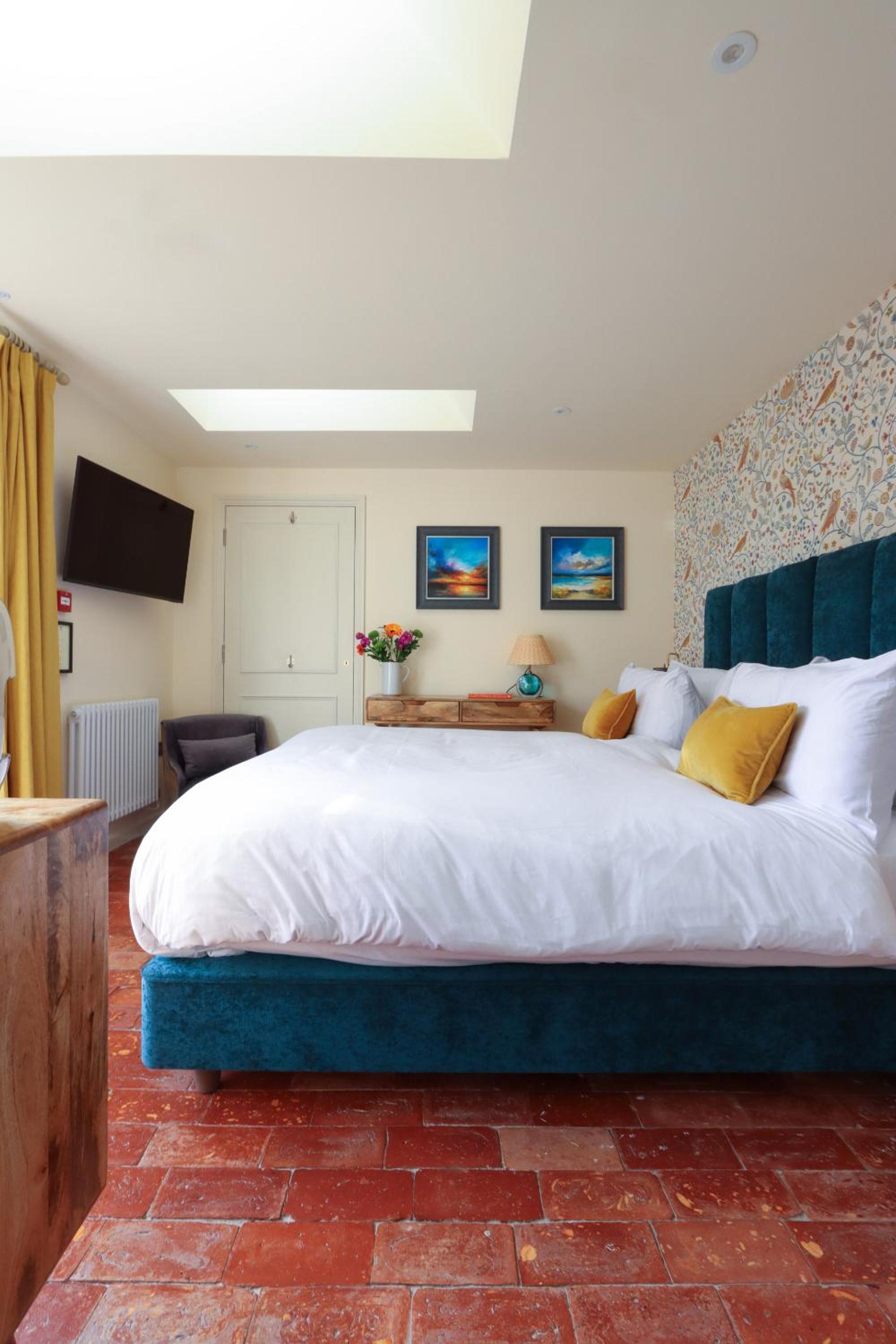 Deluxe Double or Twin Room photo 3