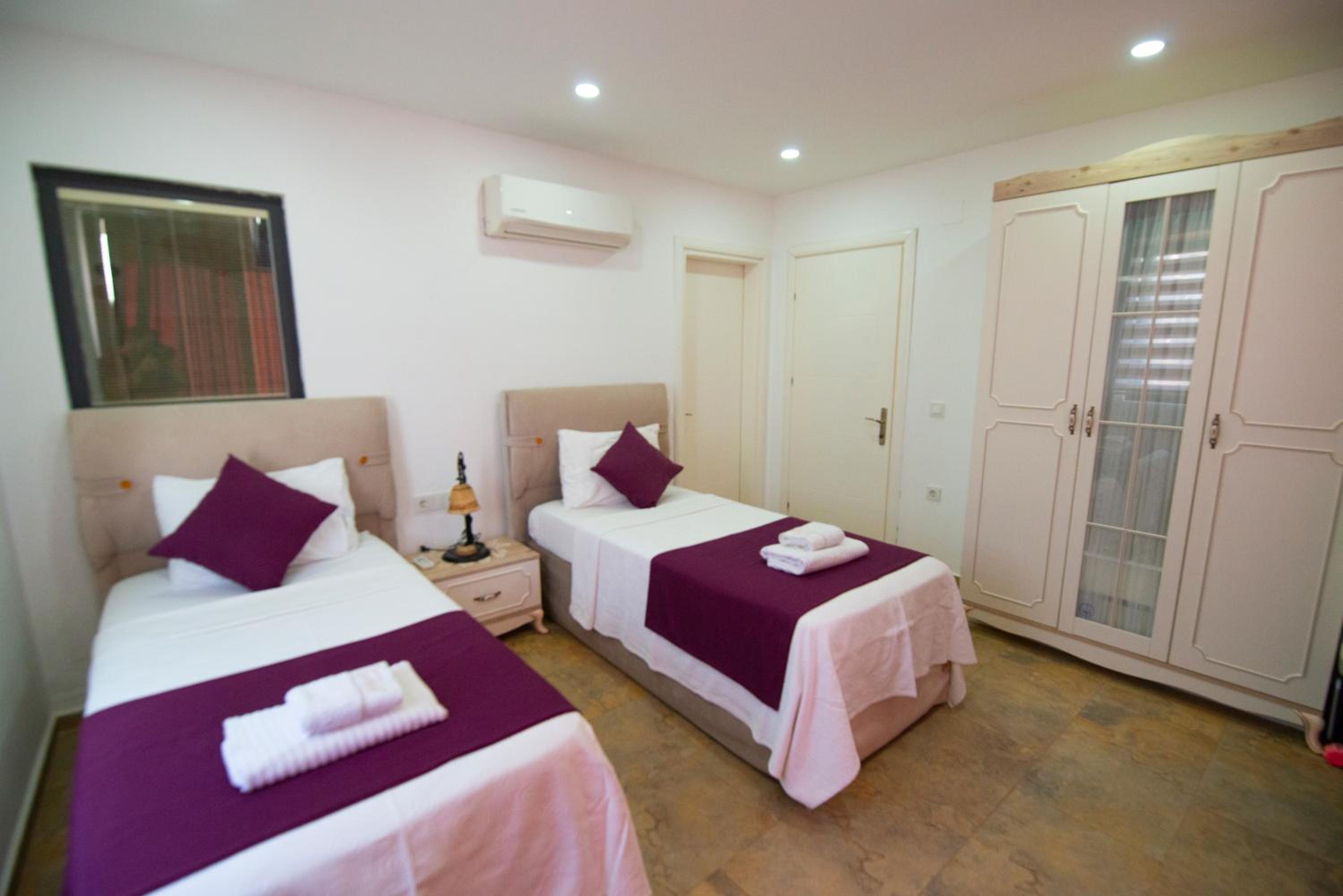 Three-Bedroom Villa photo 3