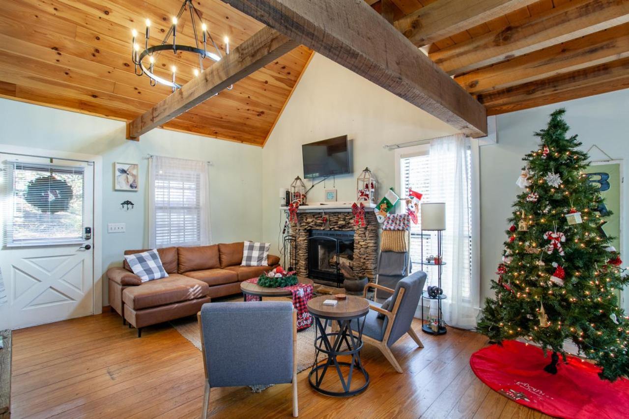 Two-Bedroom House photo 2