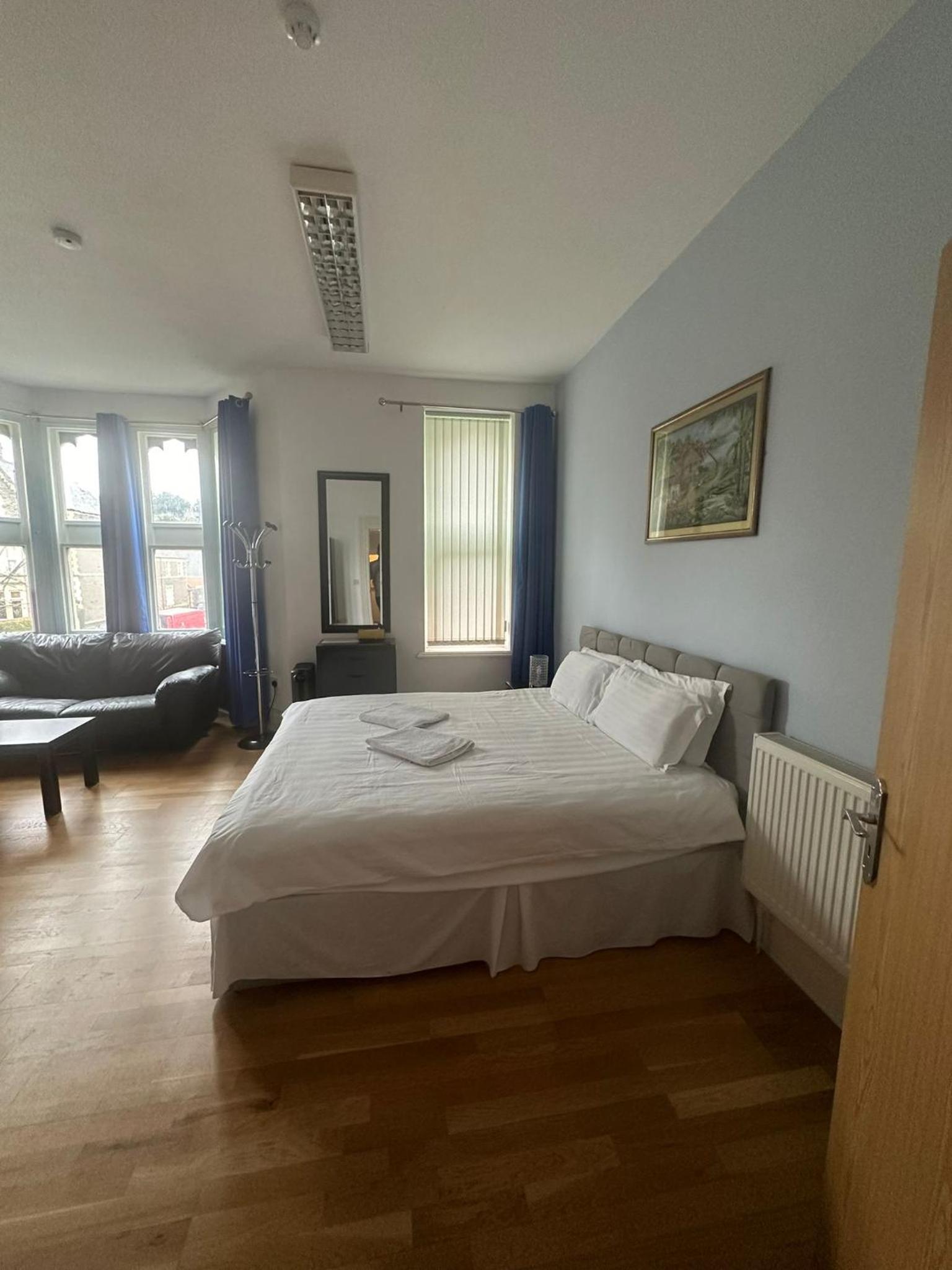 Large Double Room photo 2