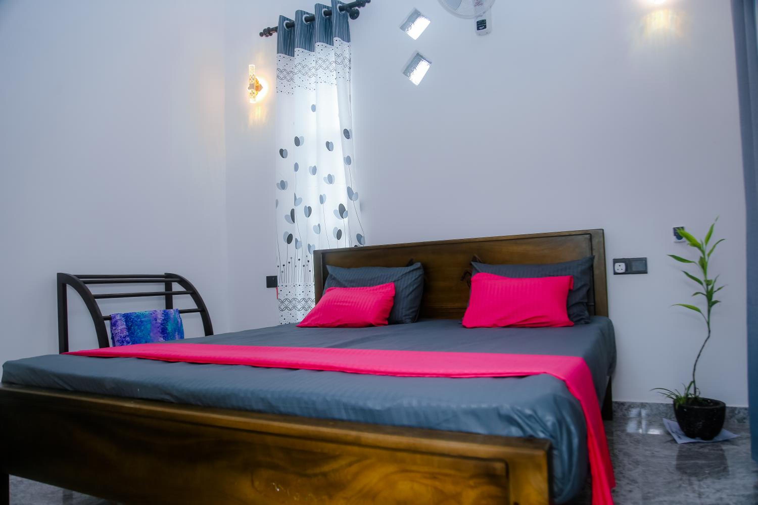 Deluxe Double Room with Balcony photo 3