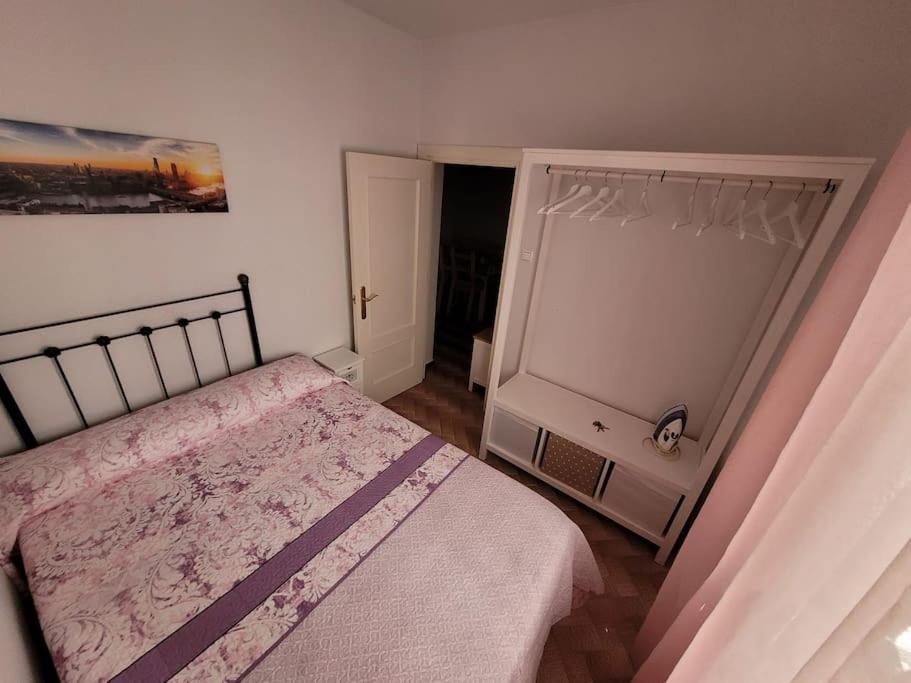 Three-Bedroom Apartment photo 2