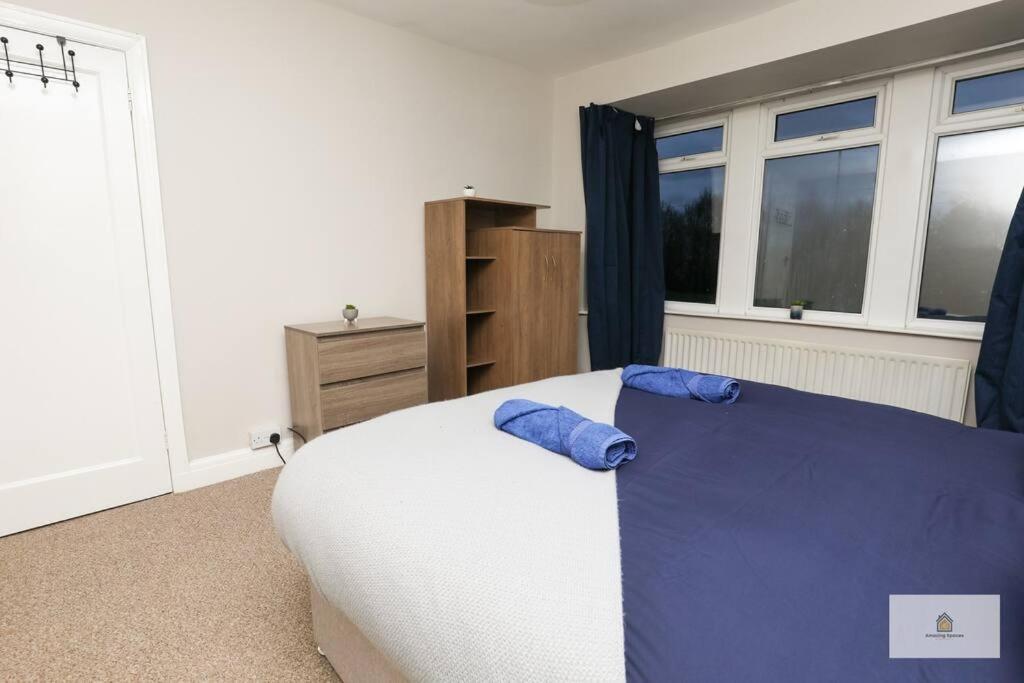 Four-Bedroom House photo 2