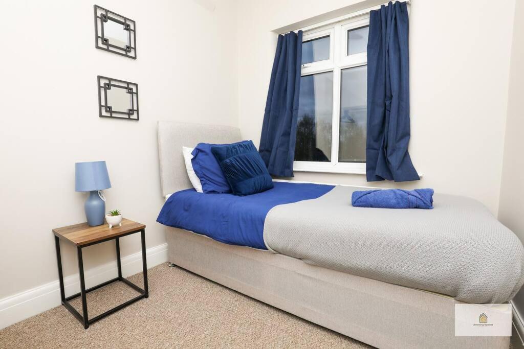 Four-Bedroom House photo 3