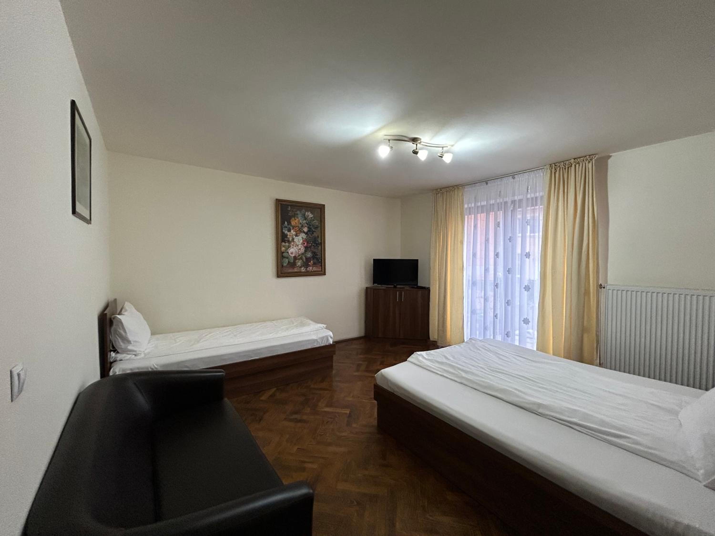 Triple Room - Upper Floor photo 3