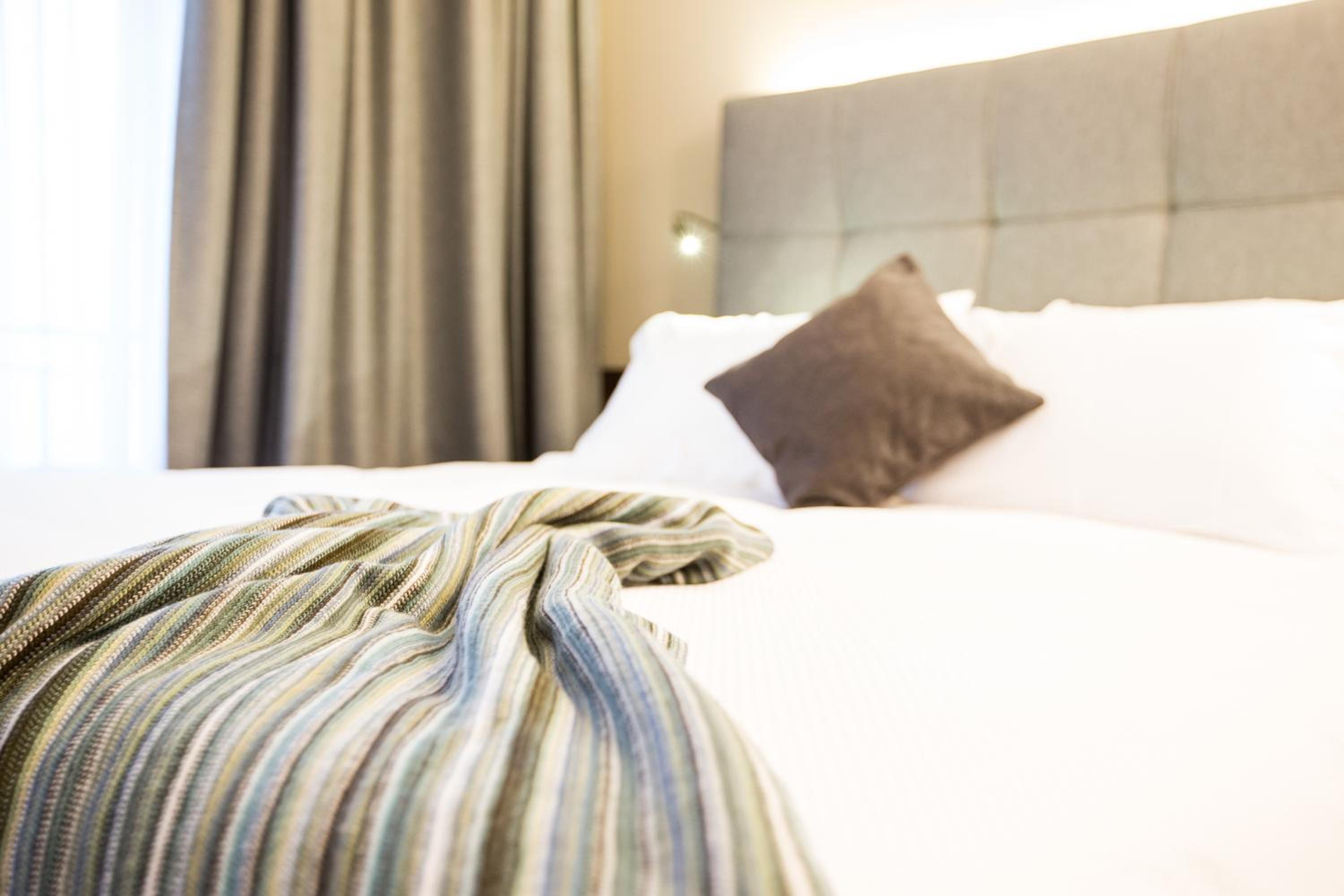 Deluxe Double or Twin Room - Photo 6