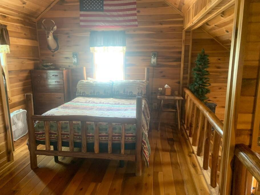 One-Bedroom House photo 1