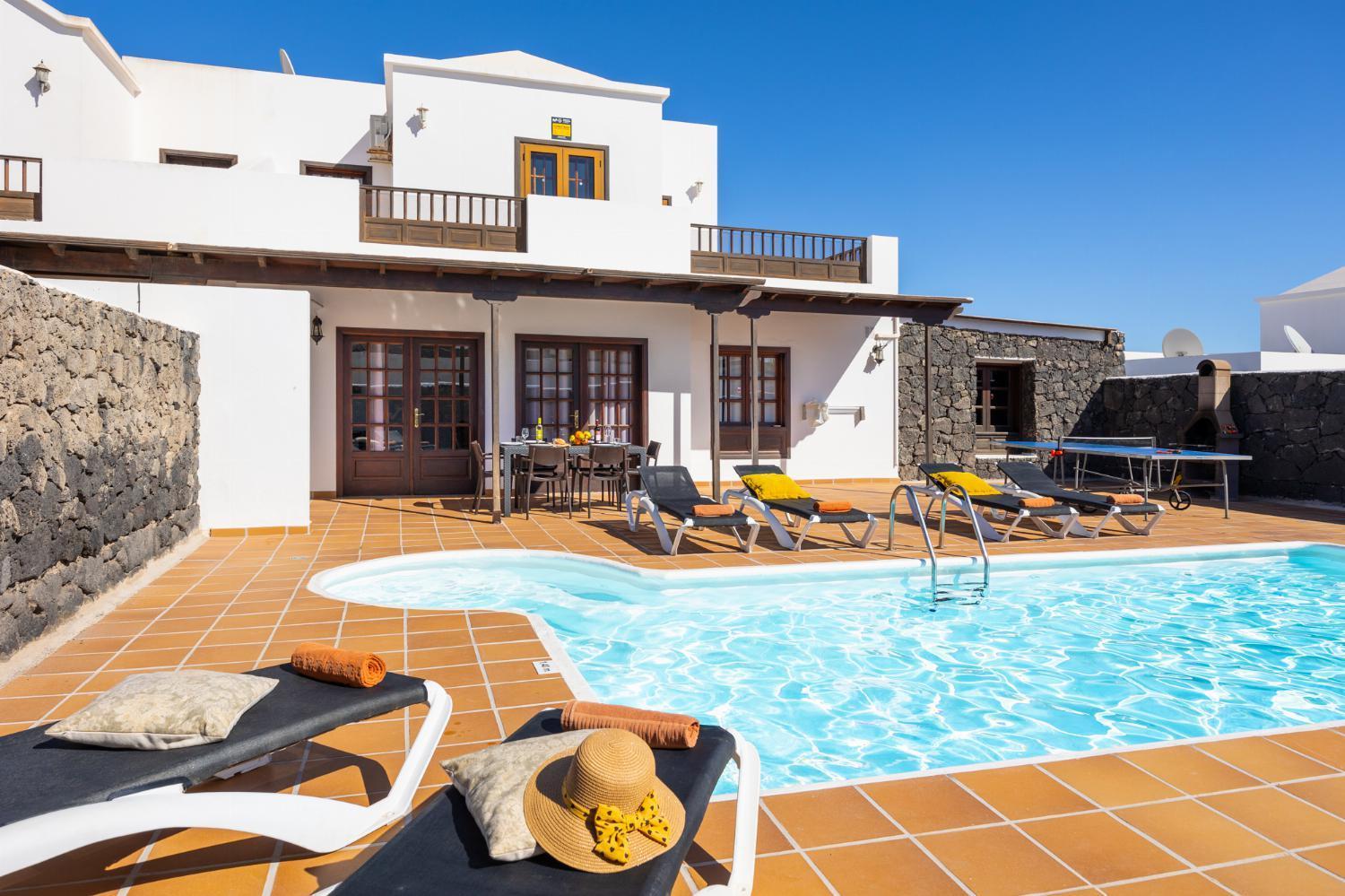 Villa de Tres Habitaciones