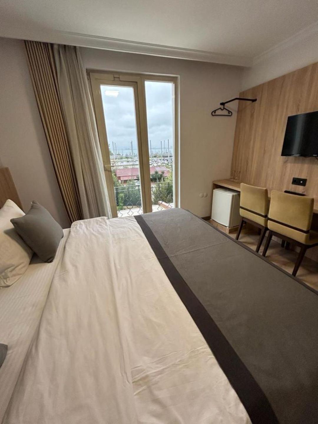 Standard Double or Twin Room photo 2