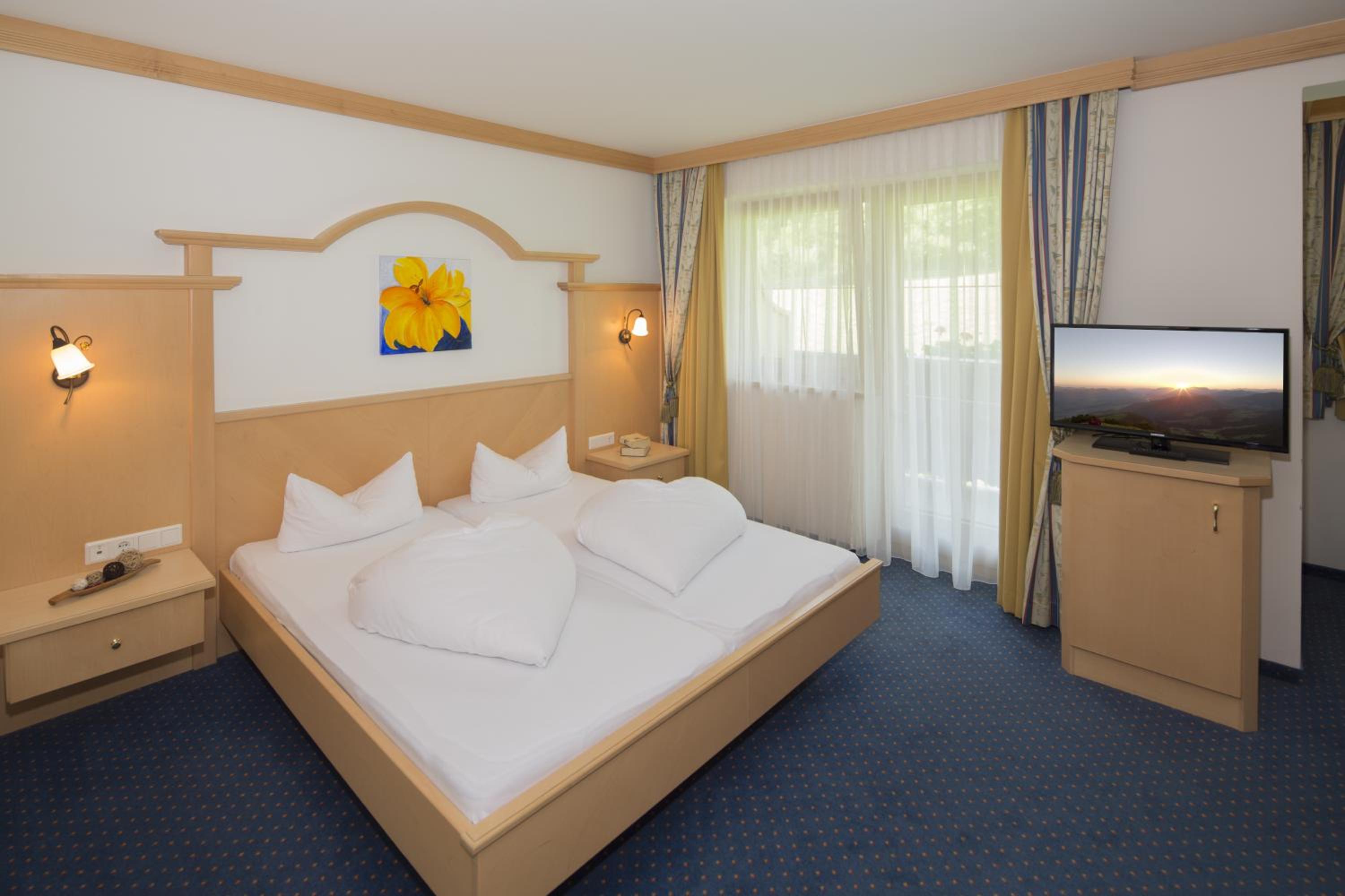 Deluxe Double Room photo 3