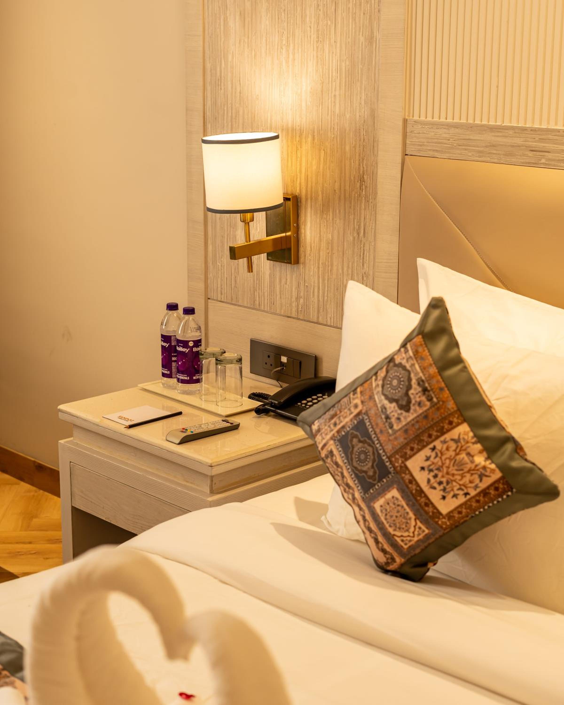 Deluxe King Room photo 2