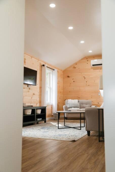 Two-Bedroom Bungalow photo 2