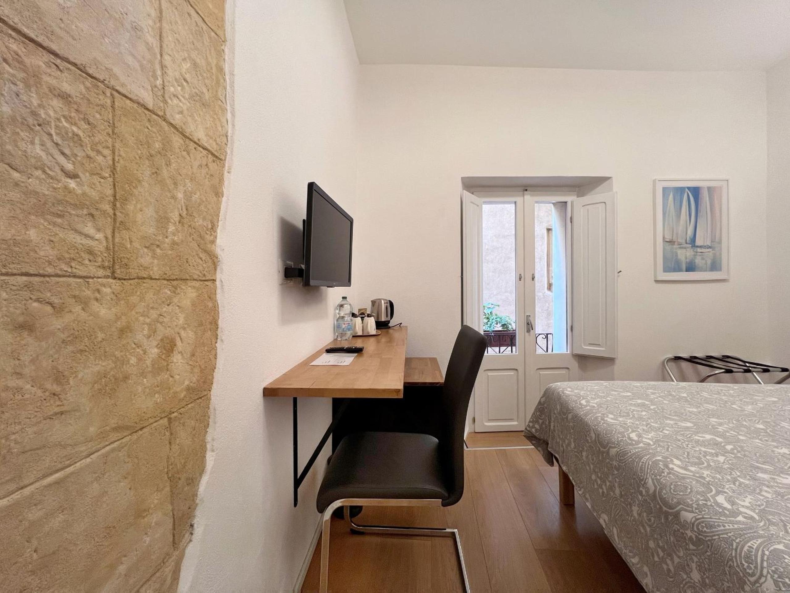 Superior Double Room - Photo 16