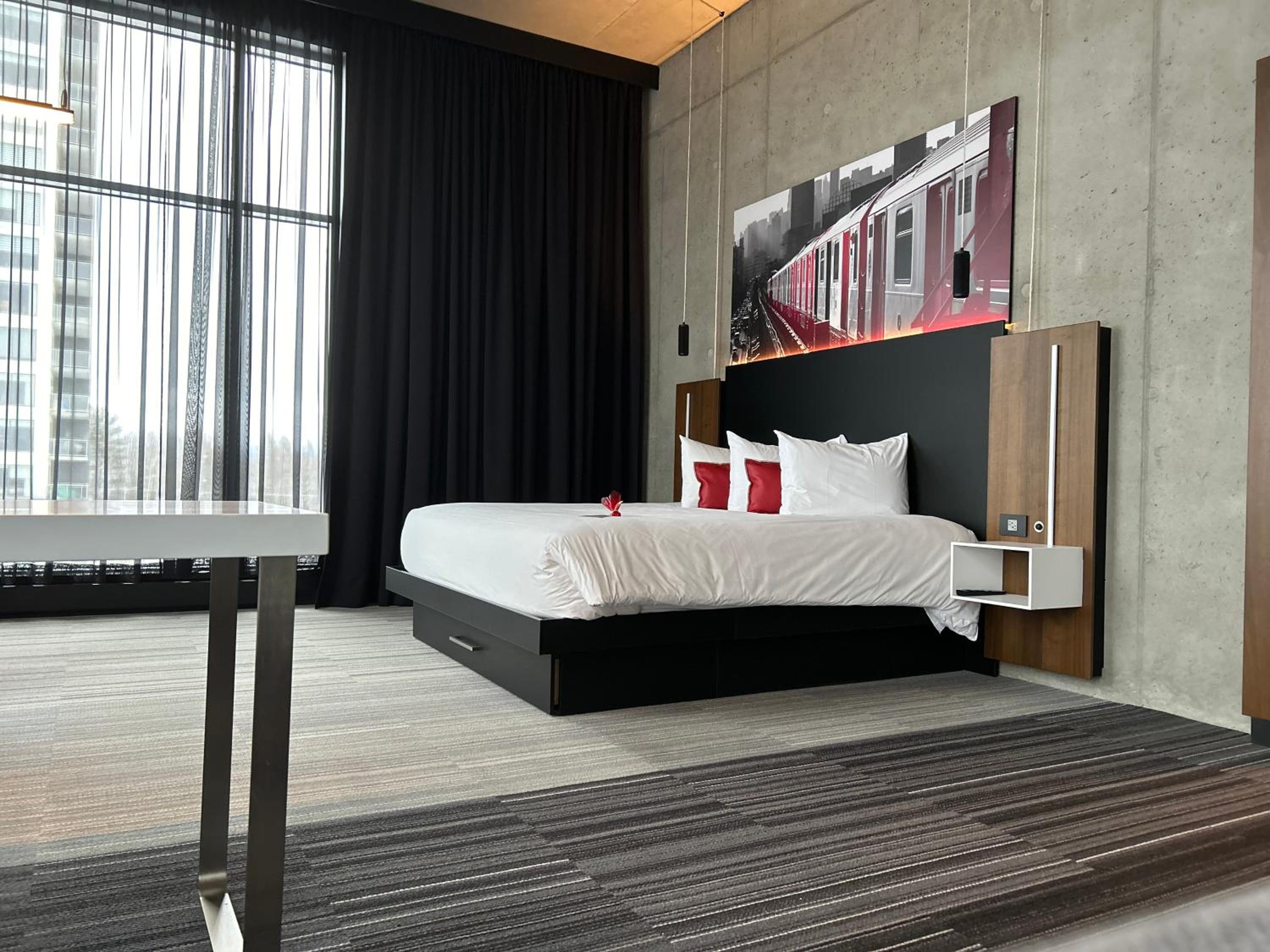 Superior King Suite - Photo 1