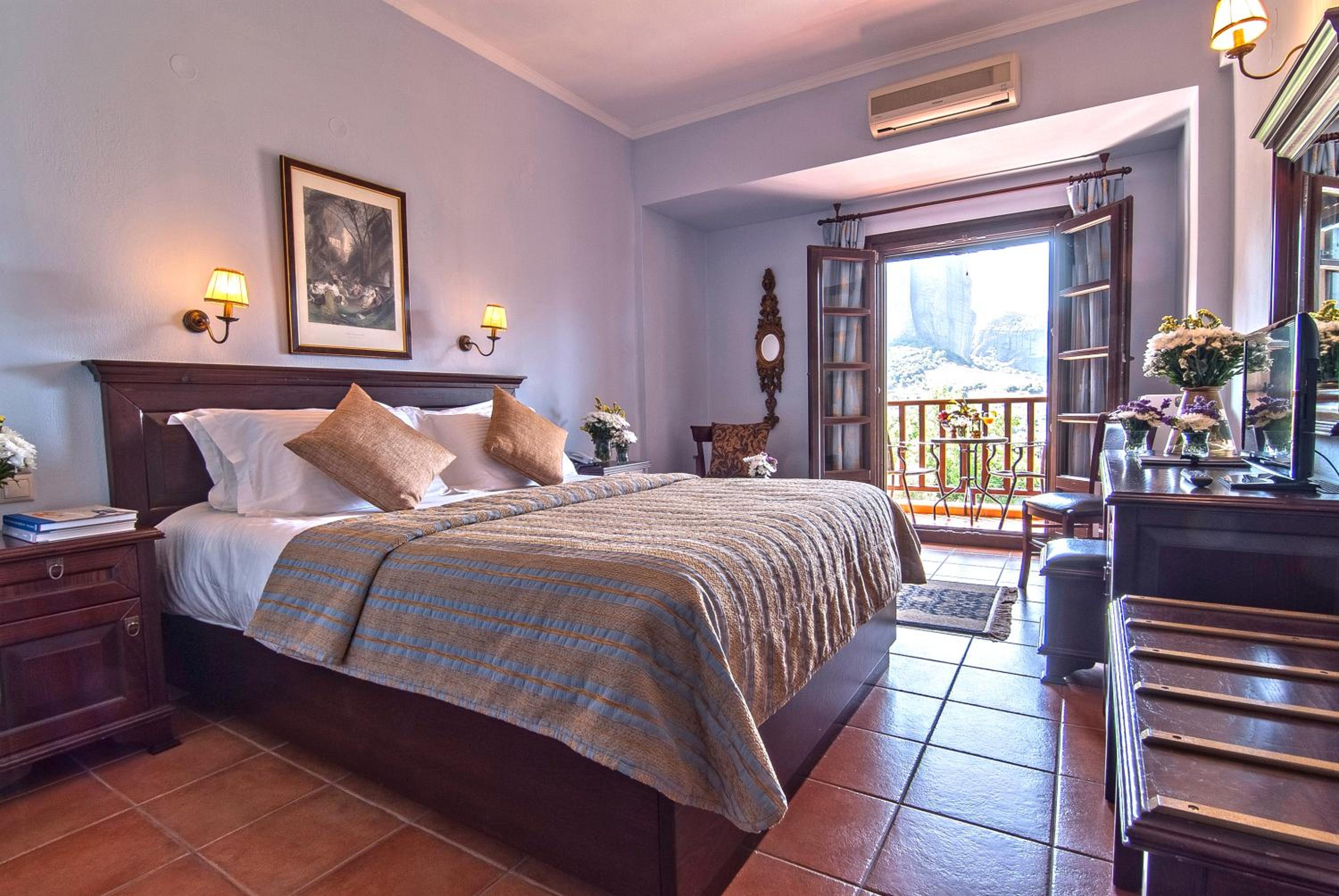 Superior Double Room with Panoramic Meteora View photo 1