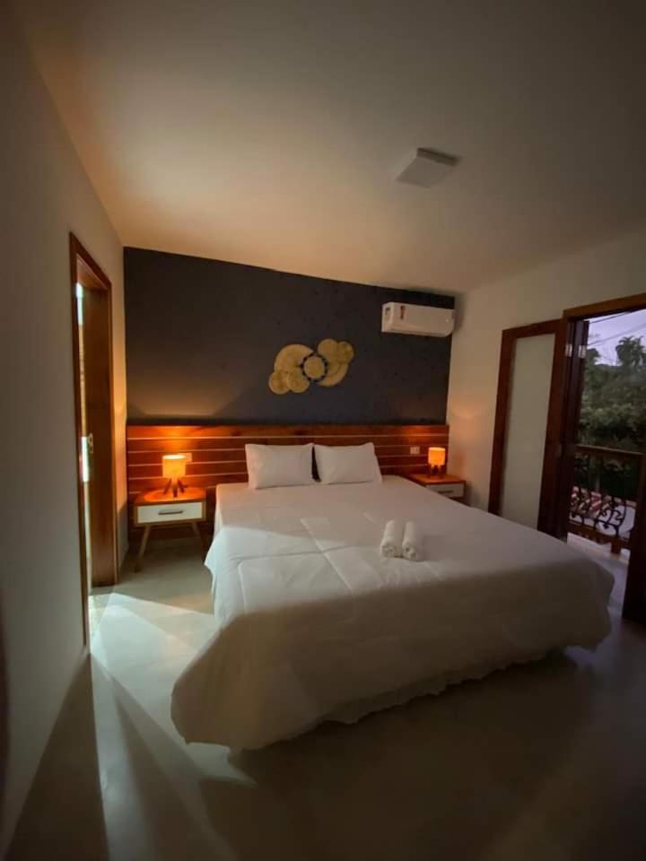 Queen Room photo 1