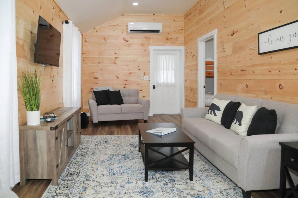 Two-Bedroom Bungalow photo 3