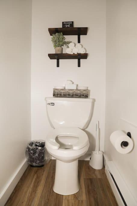 Two-Bedroom Cottage photo 3