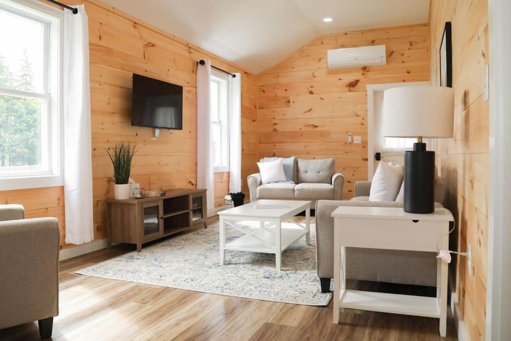 Two-Bedroom Bungalow photo 2