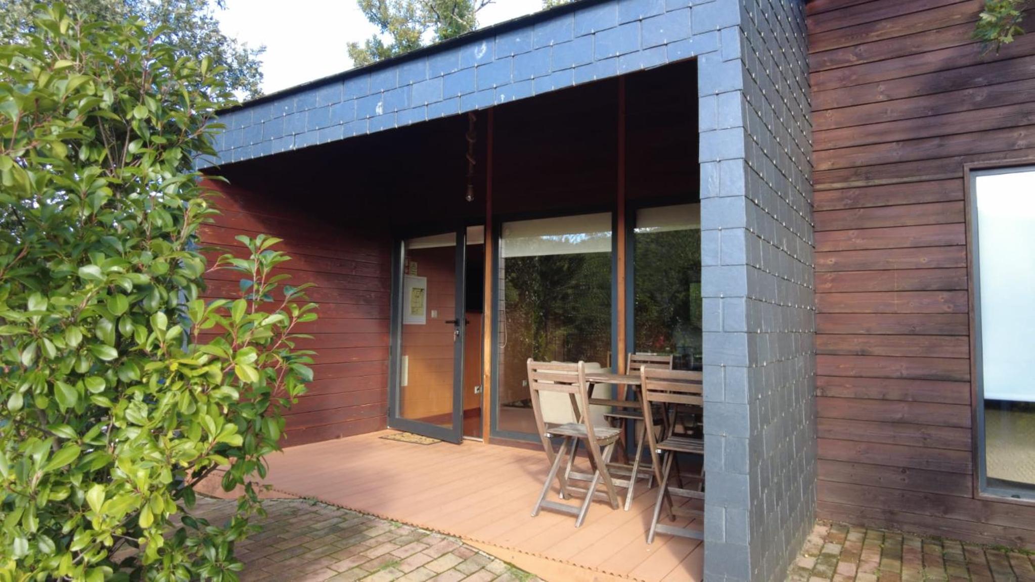 Two-Bedroom Bungalow - Photo 8