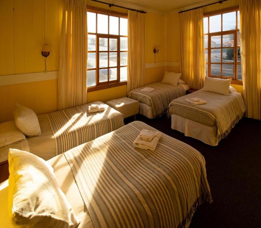 Quadruple Room with Private Bathroom