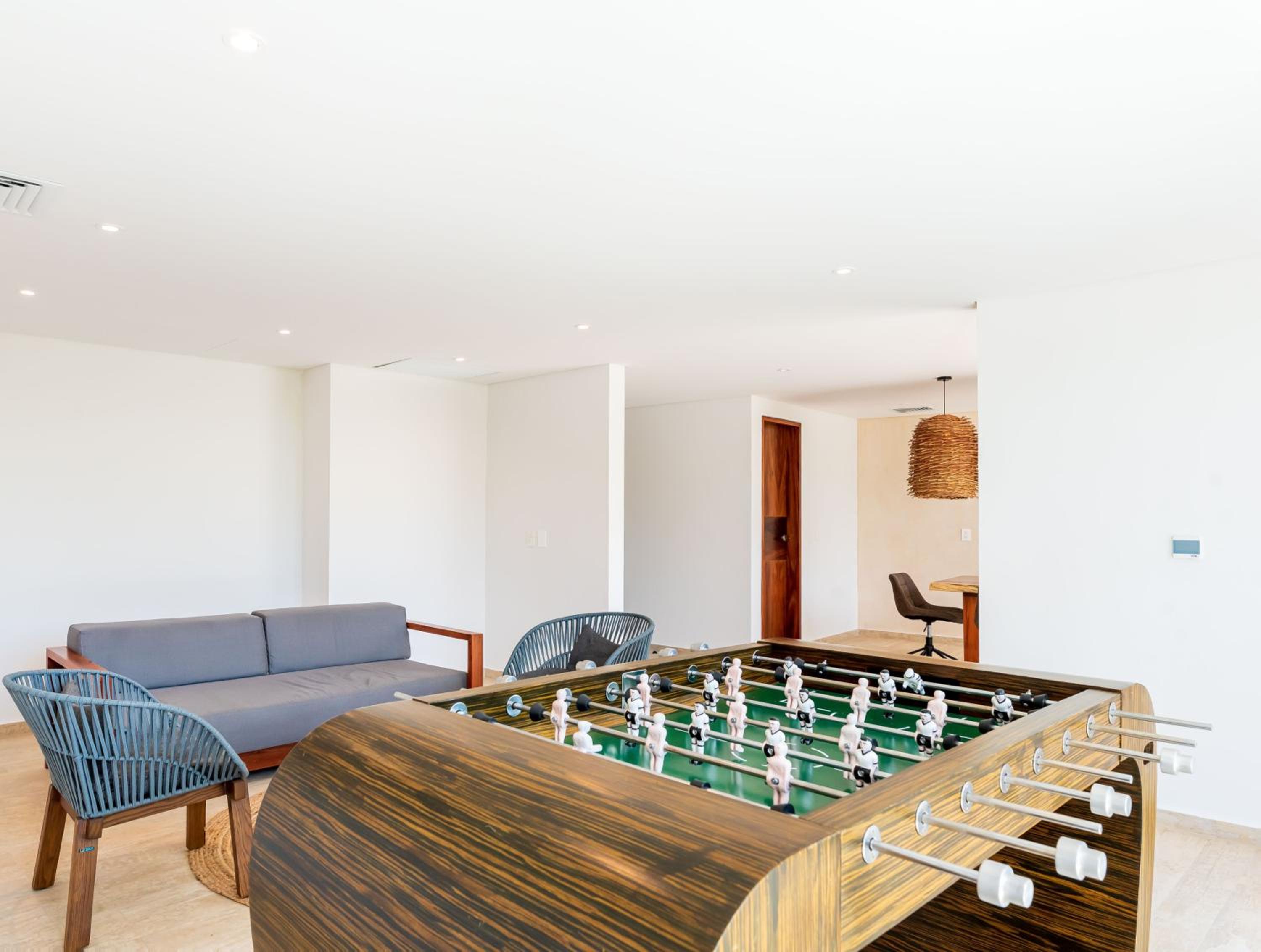 One-Bedroom Apartment - Photo 16