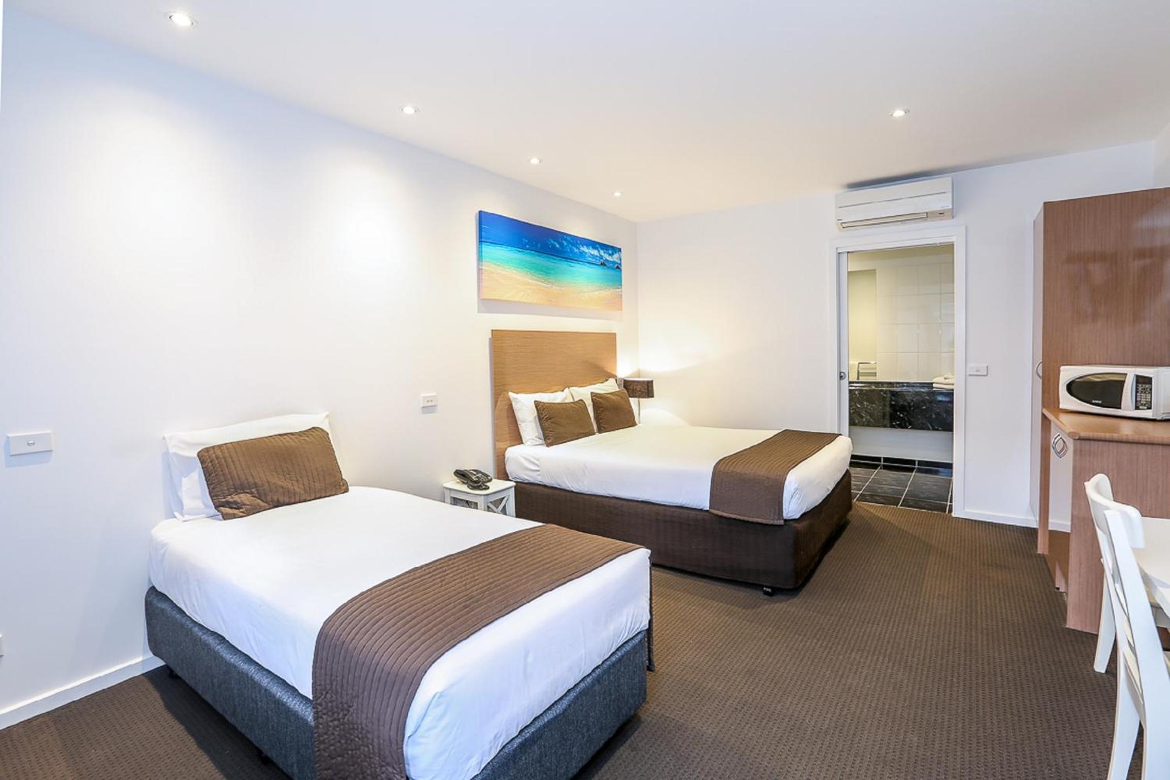Deluxe Queen/Twin Room photo 1