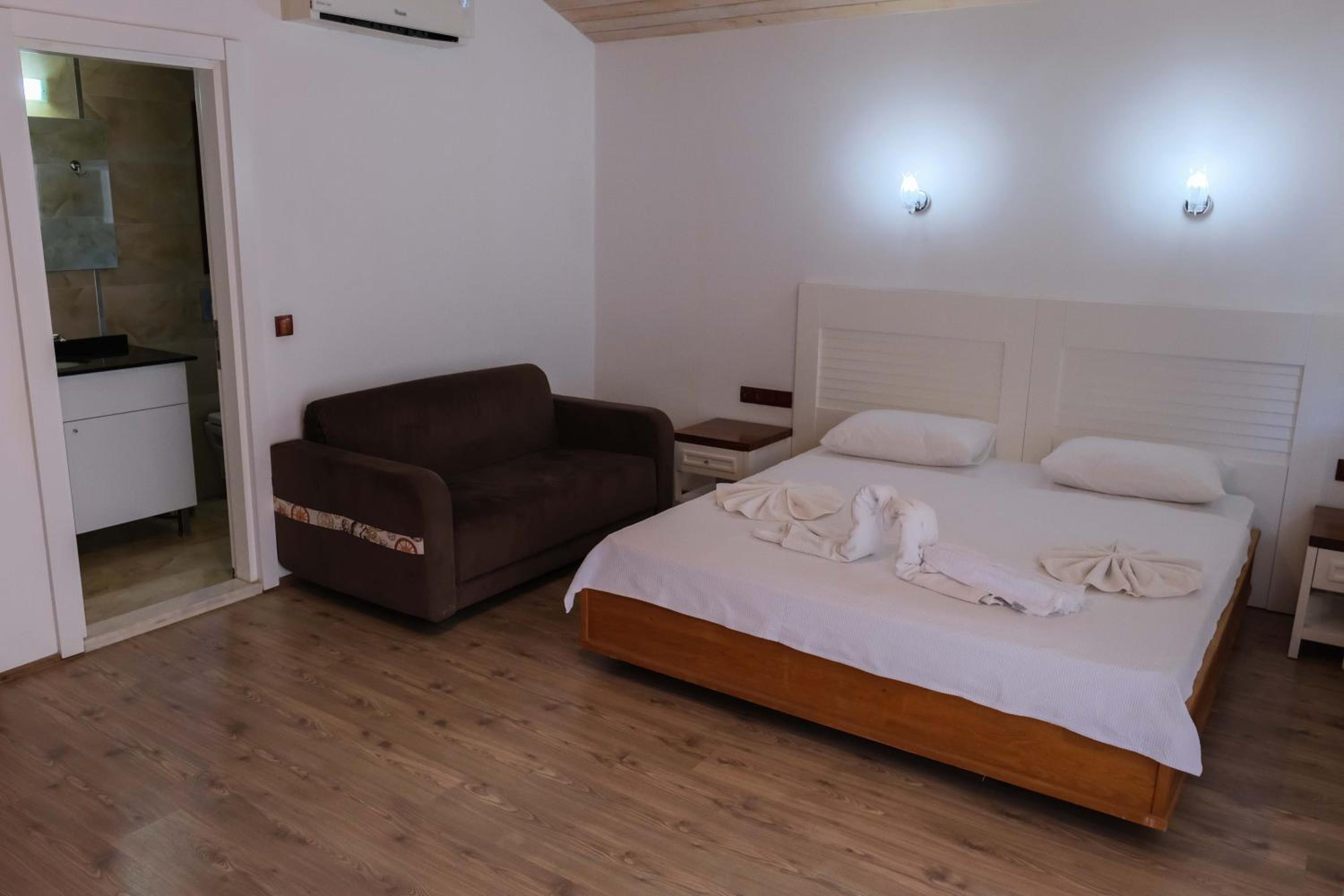 Deluxe Bungalow photo 1