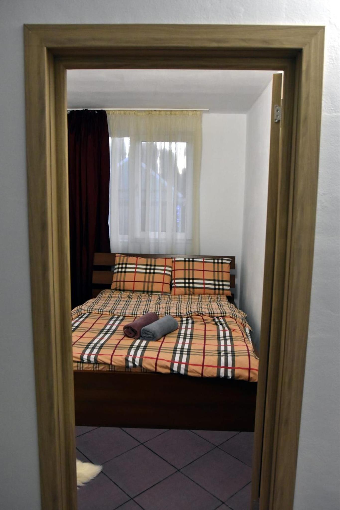Six-Bedroom House photo 1